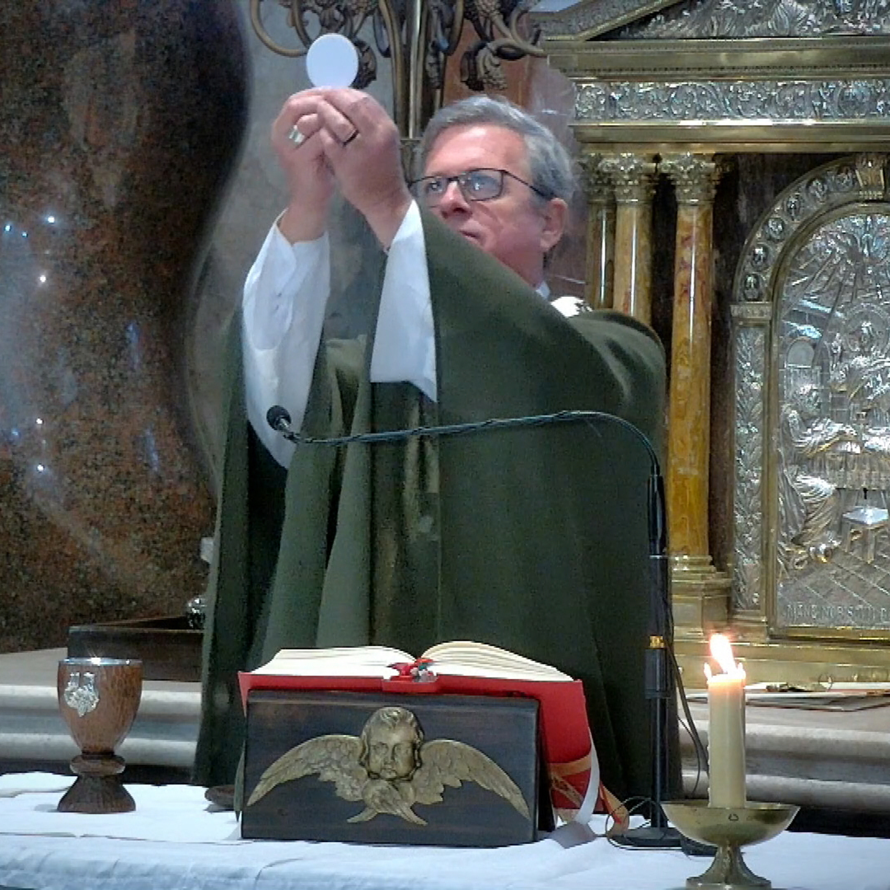 Catedral de Buenos Aires. Santa Misa del domingo 12 de julio