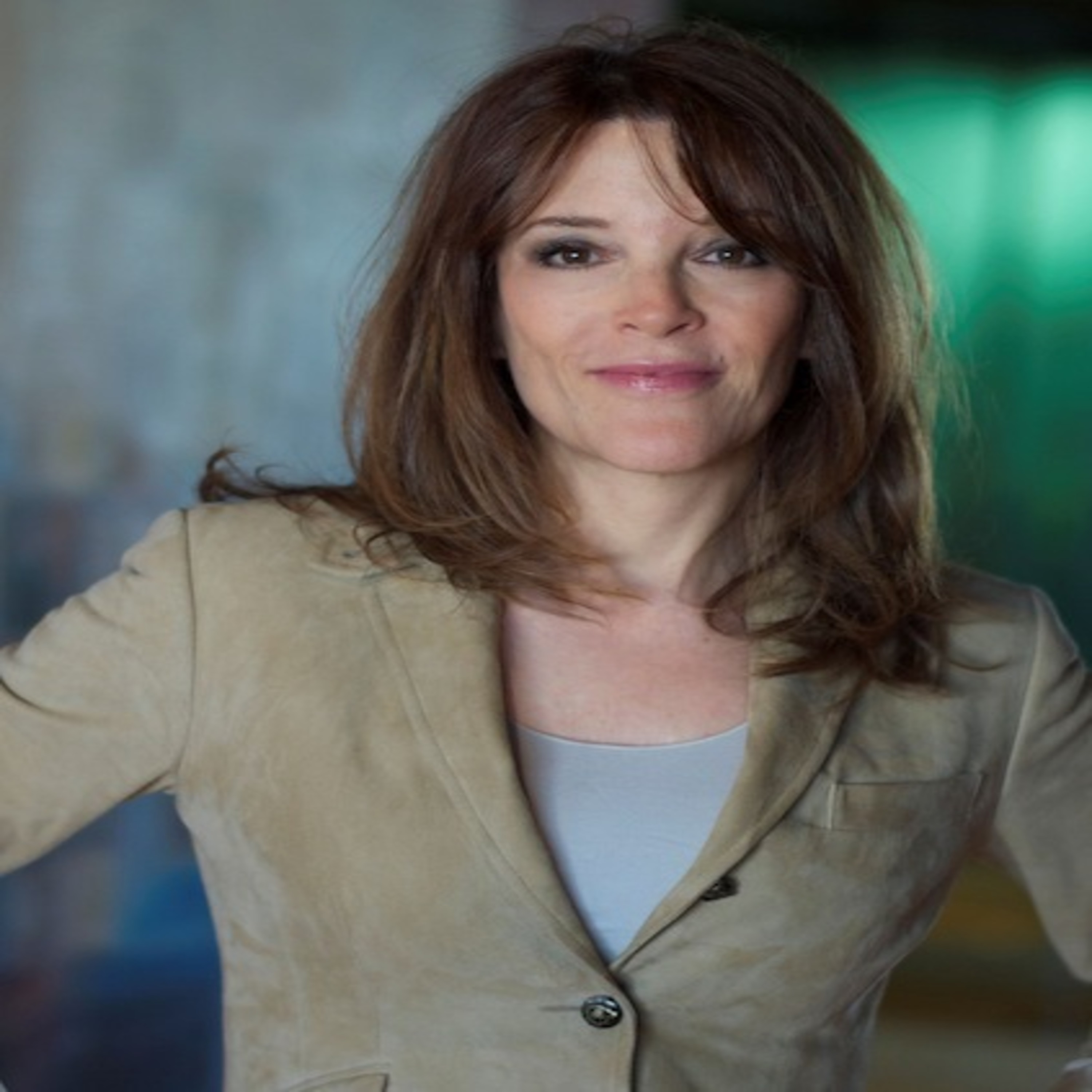 Episode 8 Marianne Williamson – NY Times Bestselling Author/Candidate for CA Congress episode artwork