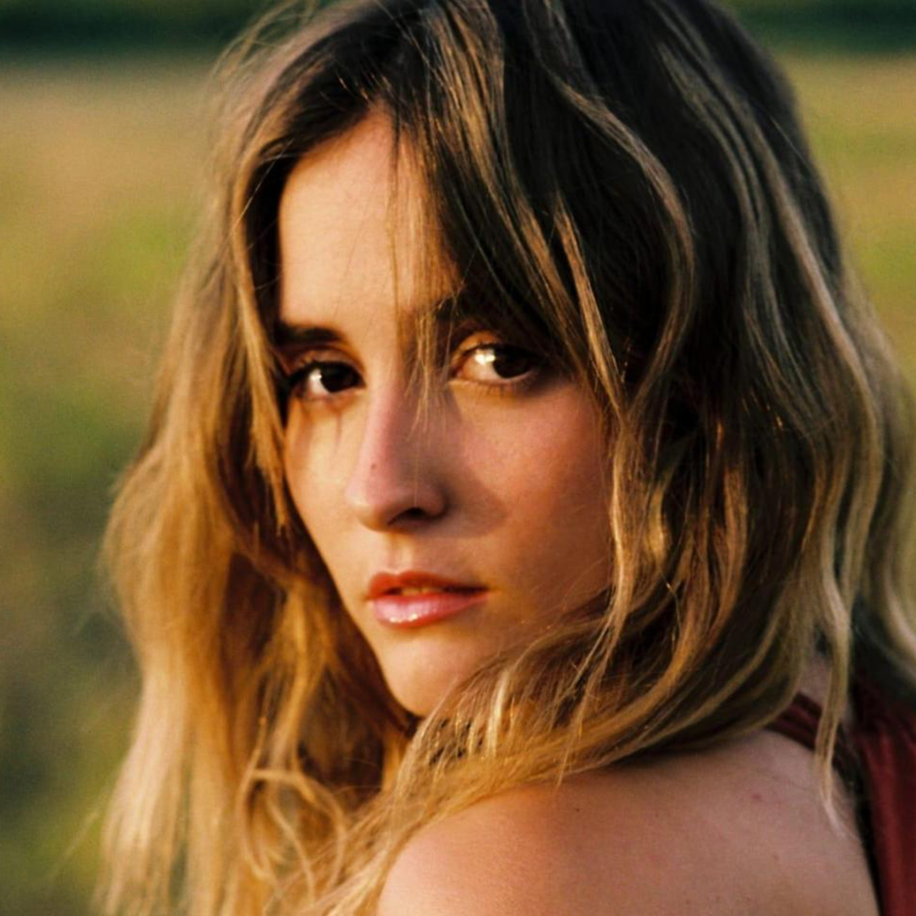 MARILIA MONZÓN comparte su presente bailador con "Agua Bendita" episode artwork