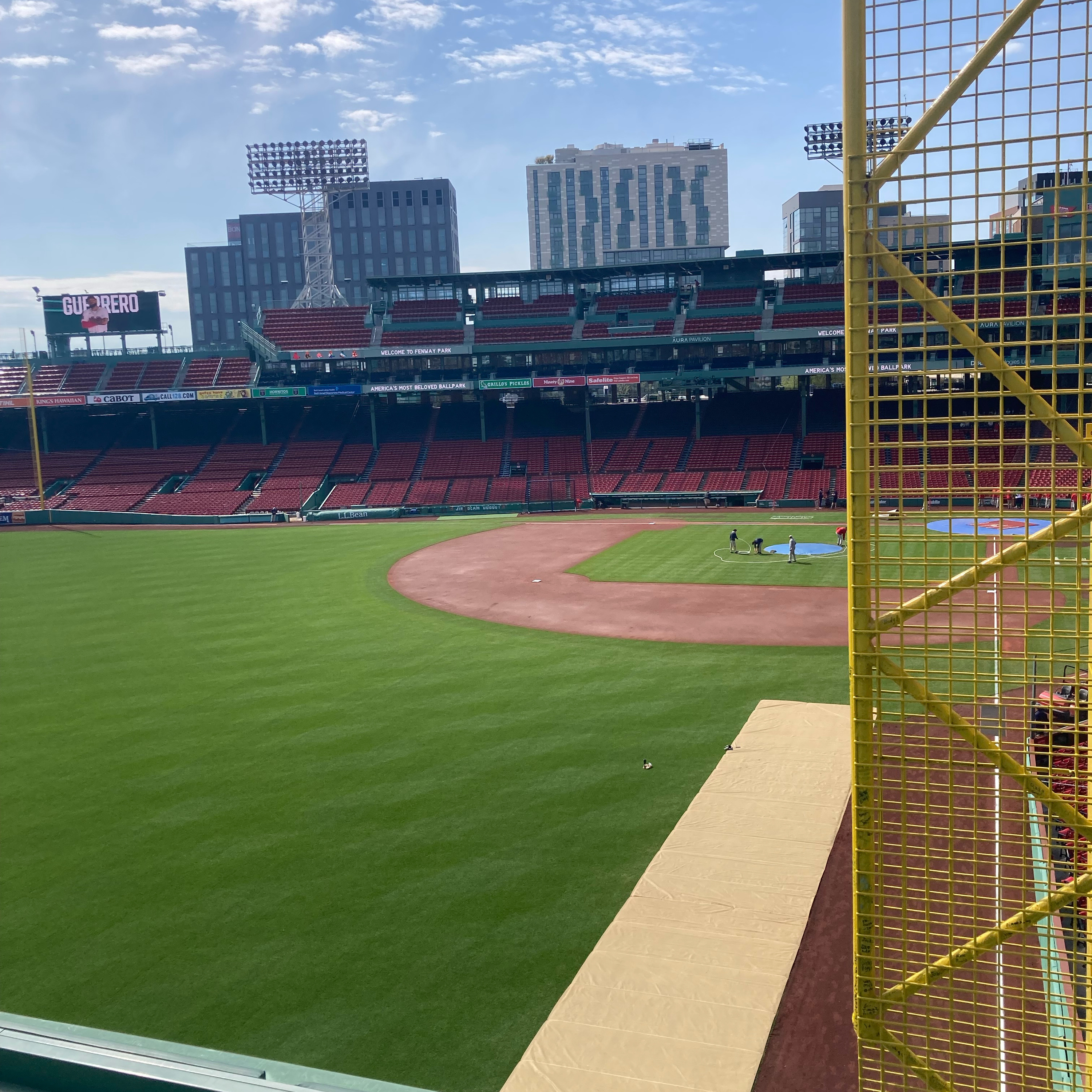 1.176🏟️Sounds of Fenway Pahhhhhk