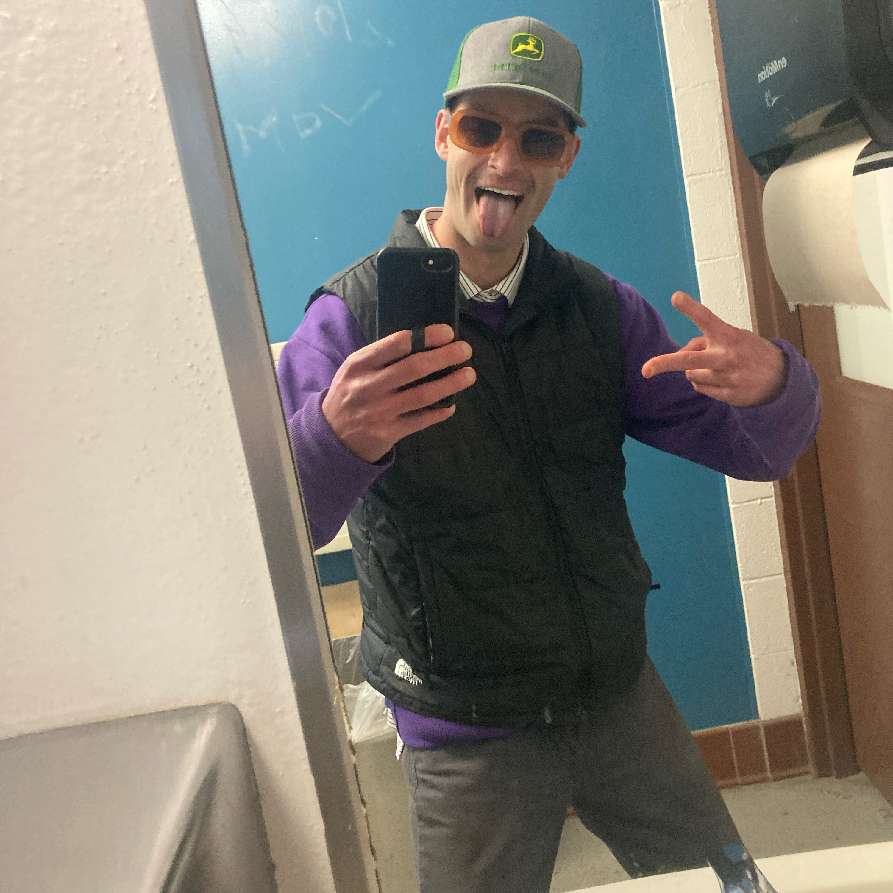 1.293 🎵 Carry On/Amber covers