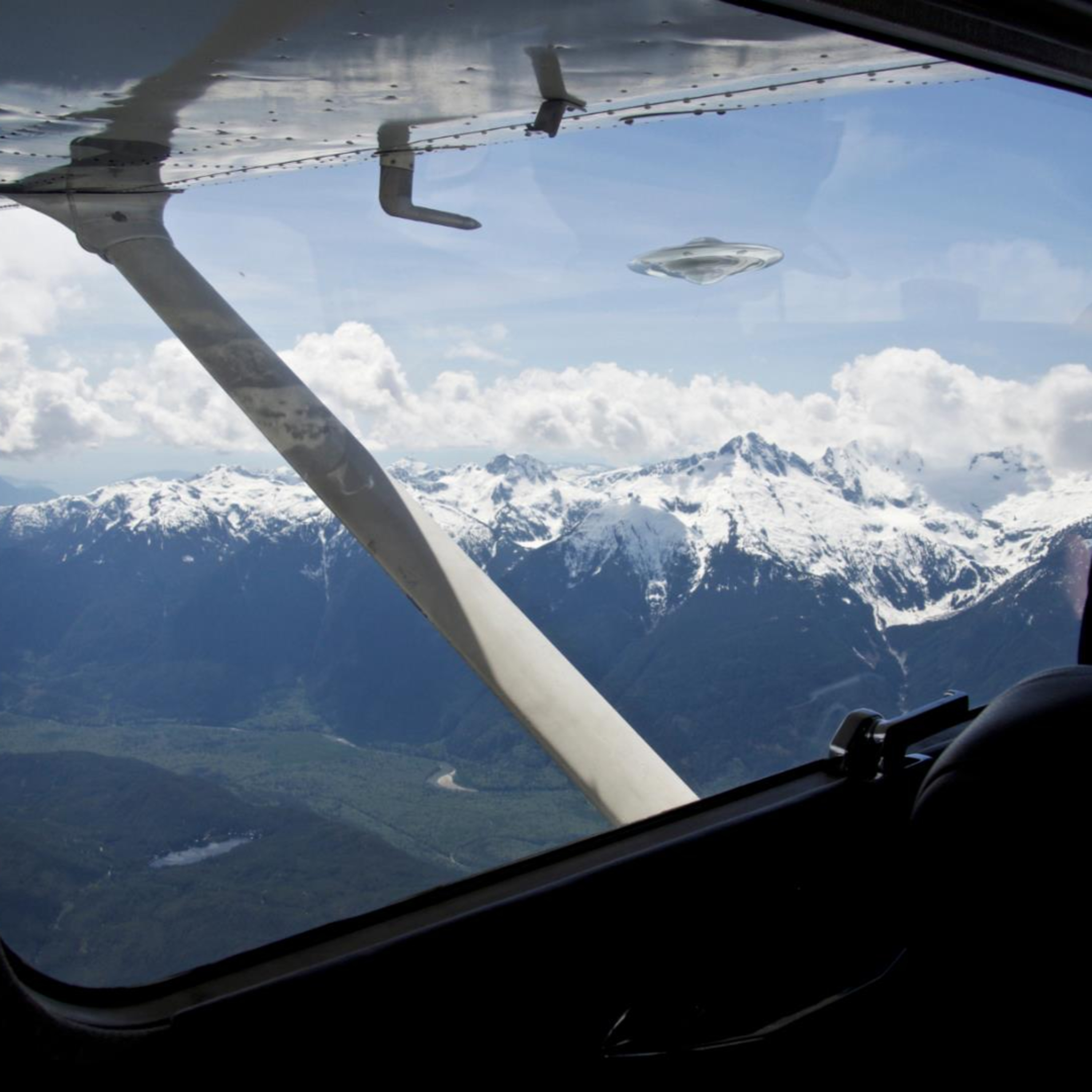 U.S. is Sharing UFO Data with China and Russia