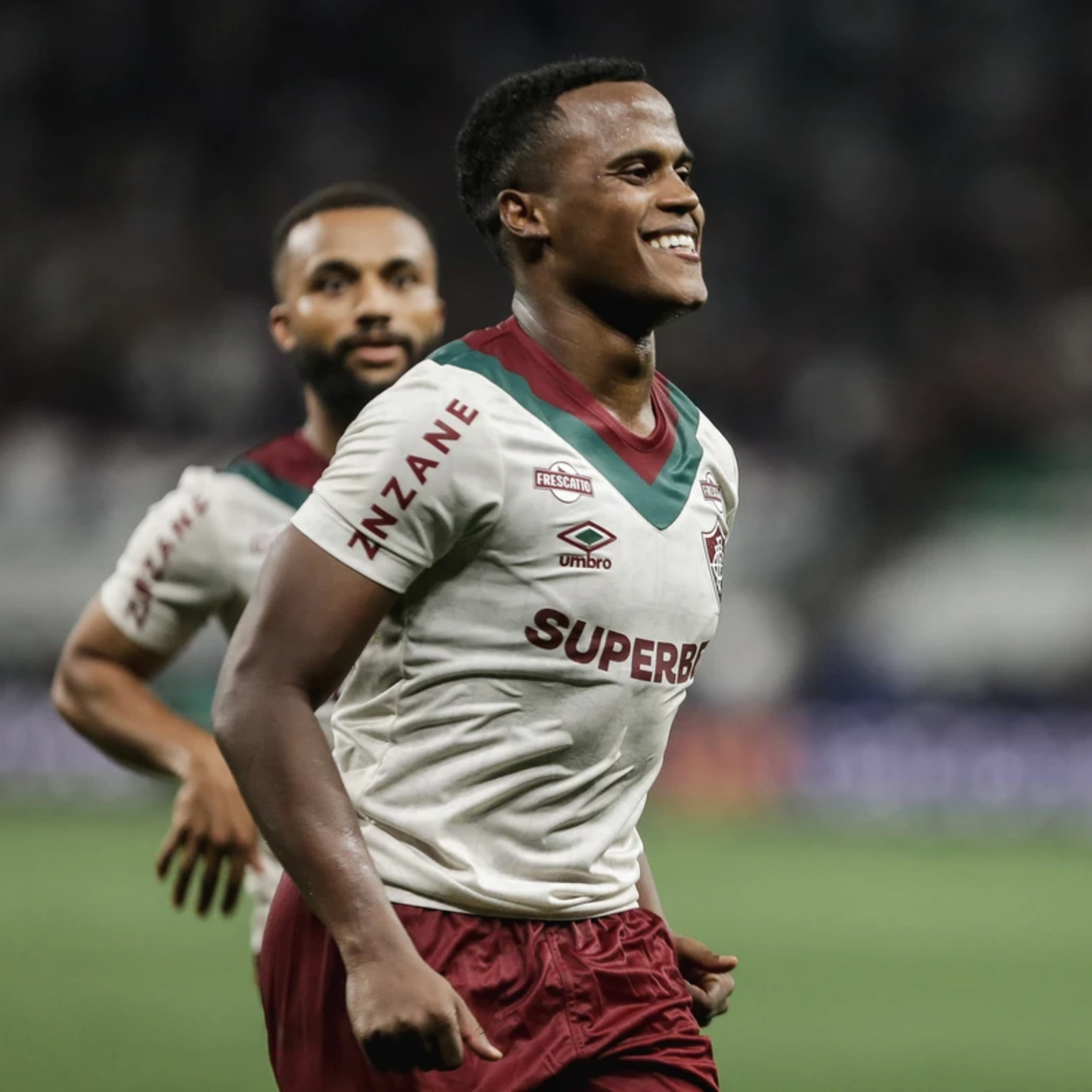 Jhon Arias se despede do Fluminense e Cruzeiro assume a liderança do Brasileirão