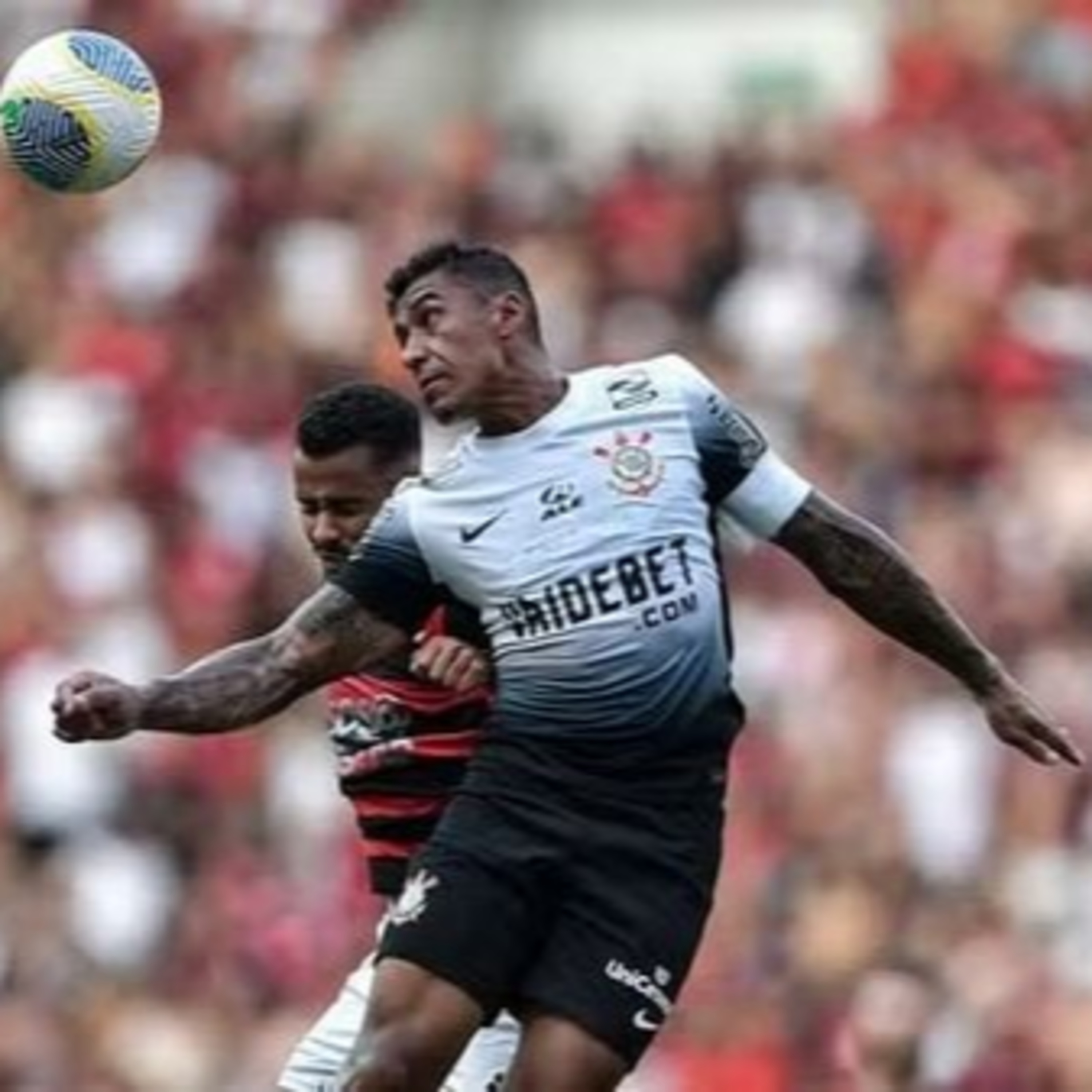 Palmeiras vence e pressiona o líder Flamengo