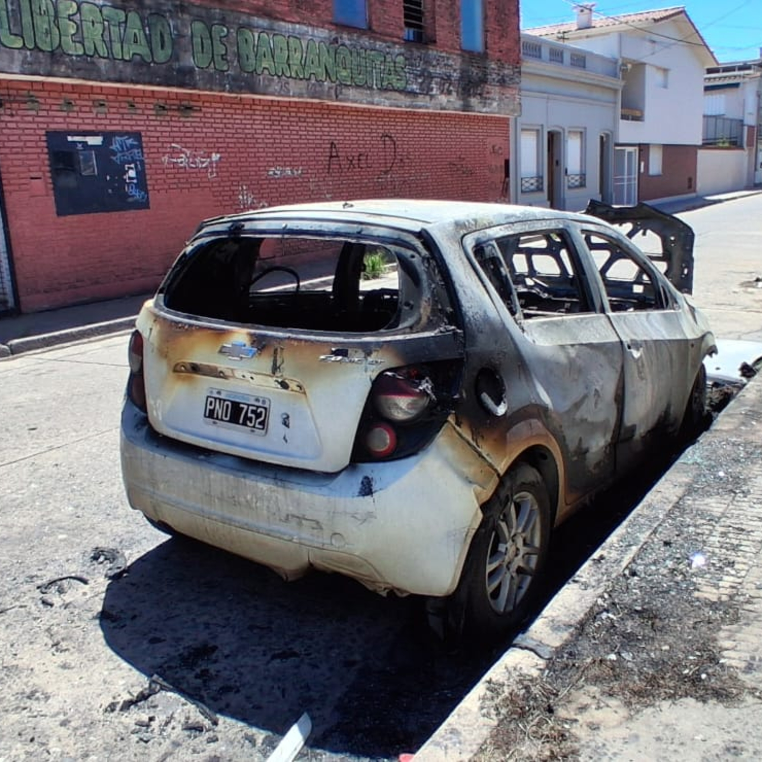 Se incendió un automóvil en barrio Barranquitas episode artwork