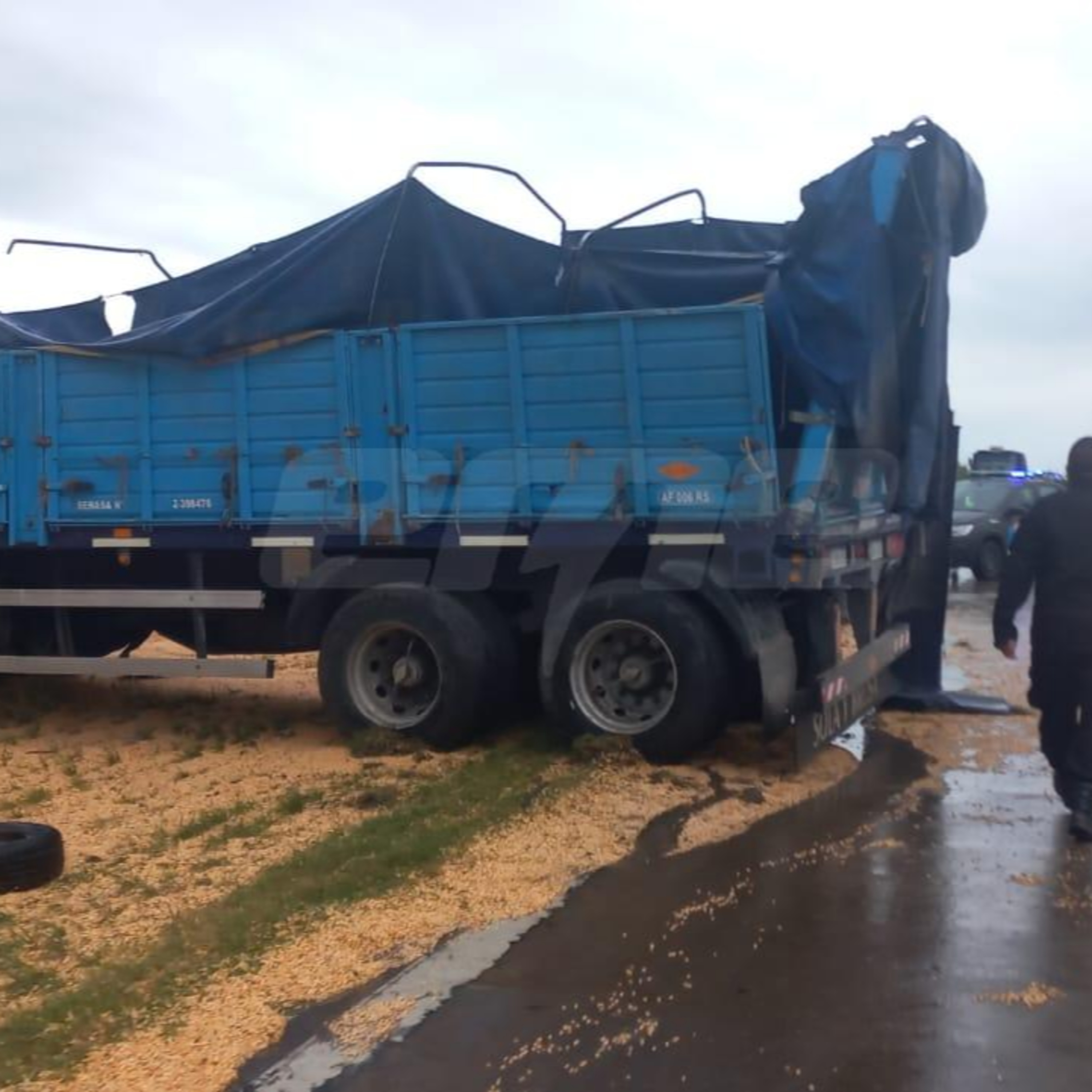 Choque fatal en Circunvalación Oeste: un muerto tras un violento accidente entre un camión y un auto episode artwork