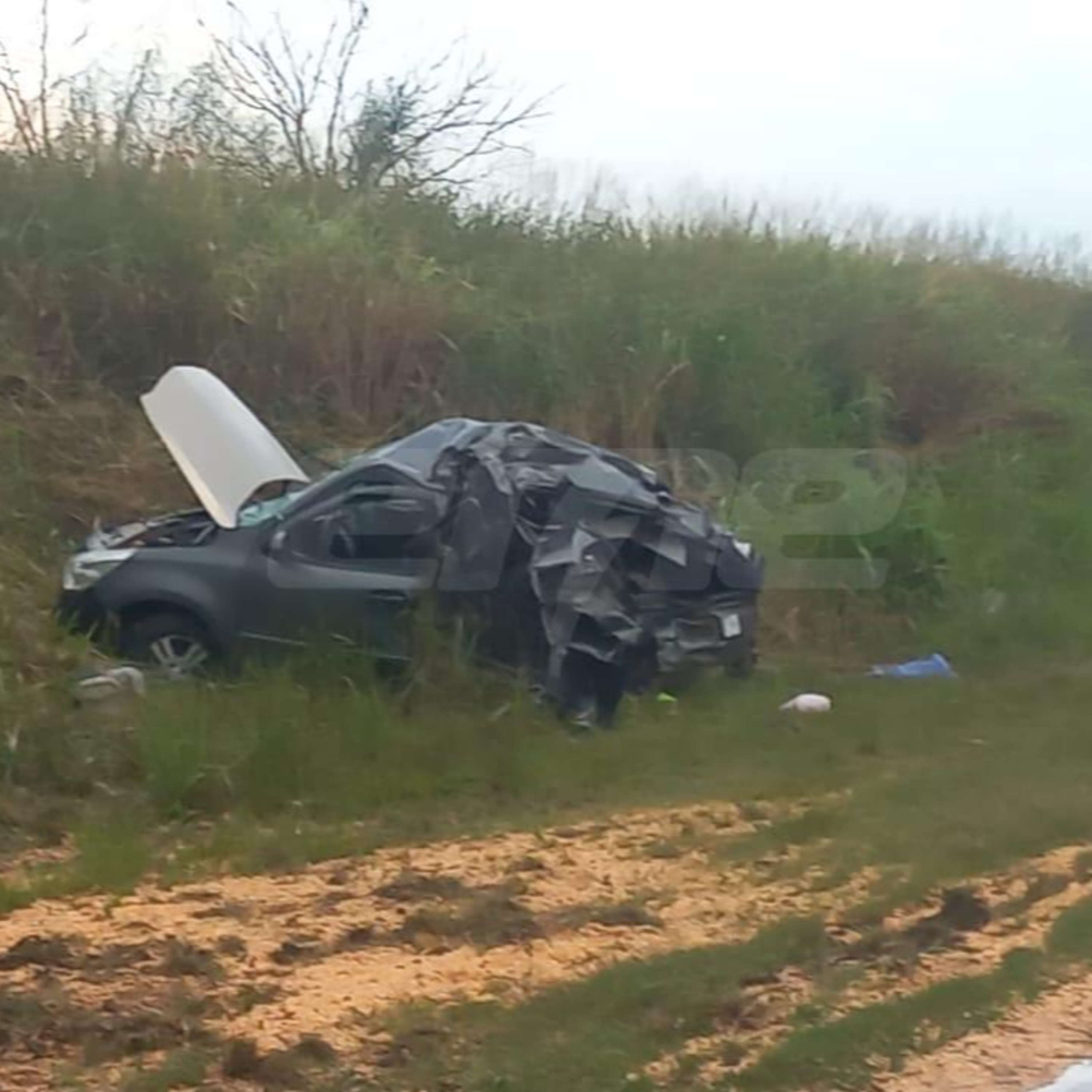 Un muerto tras un violento accidente entre un camión y un auto episode artwork