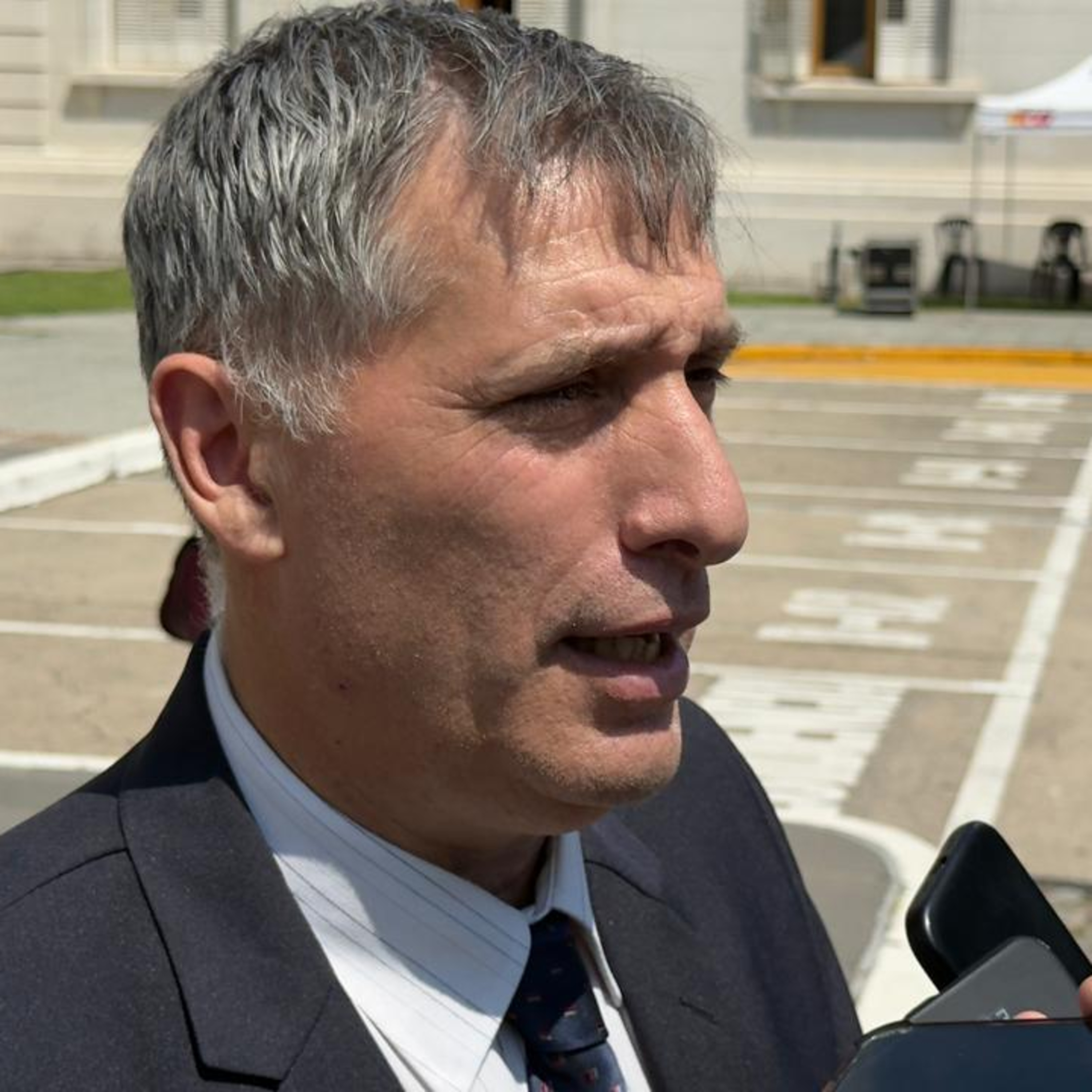 Olivares descartó extender el aumento policial a otros sectores y ratificó la continuidad de las paritarias episode artwork