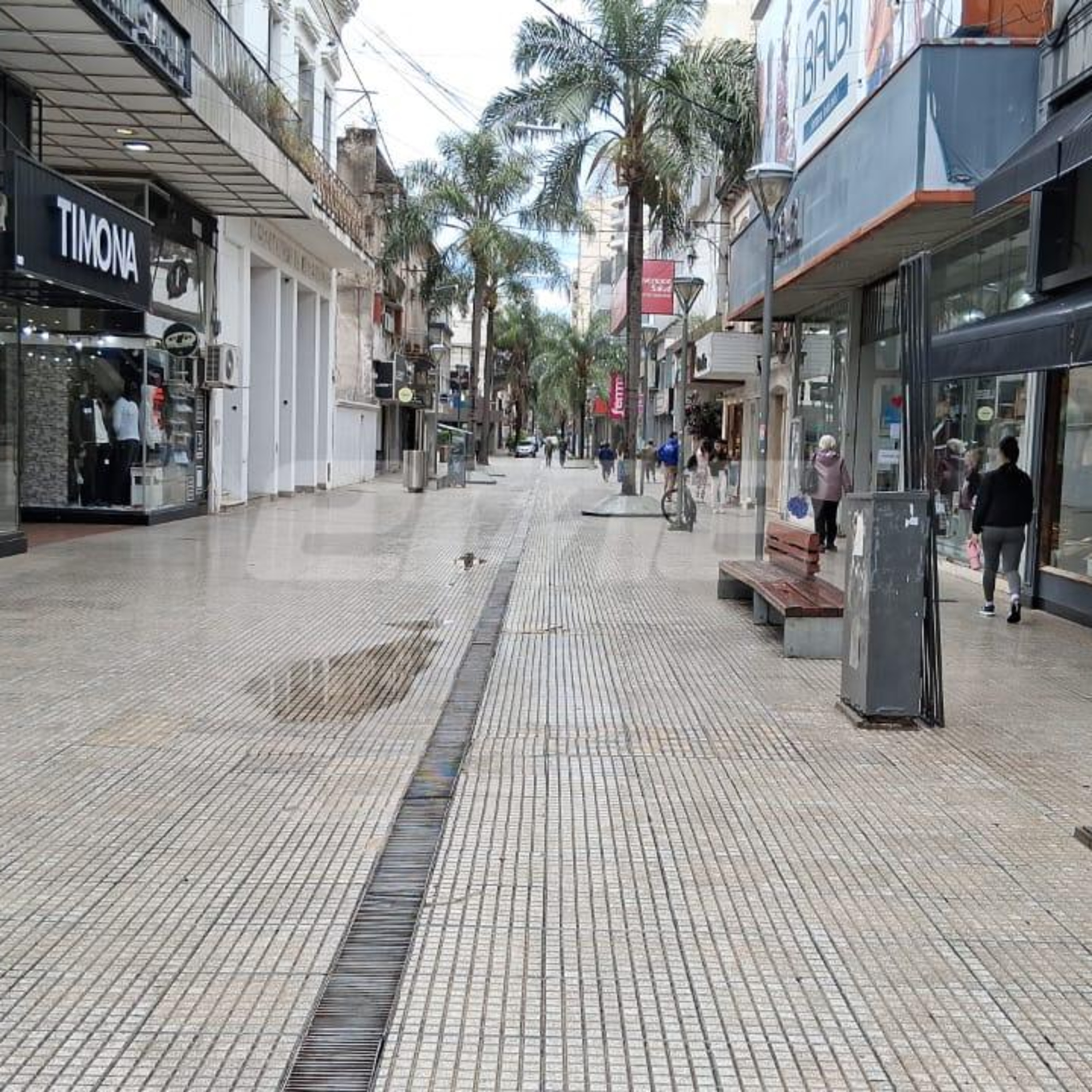 Lunes no laborable en Santa Fe: con comercios abiertos, pero con poco movimiento episode artwork