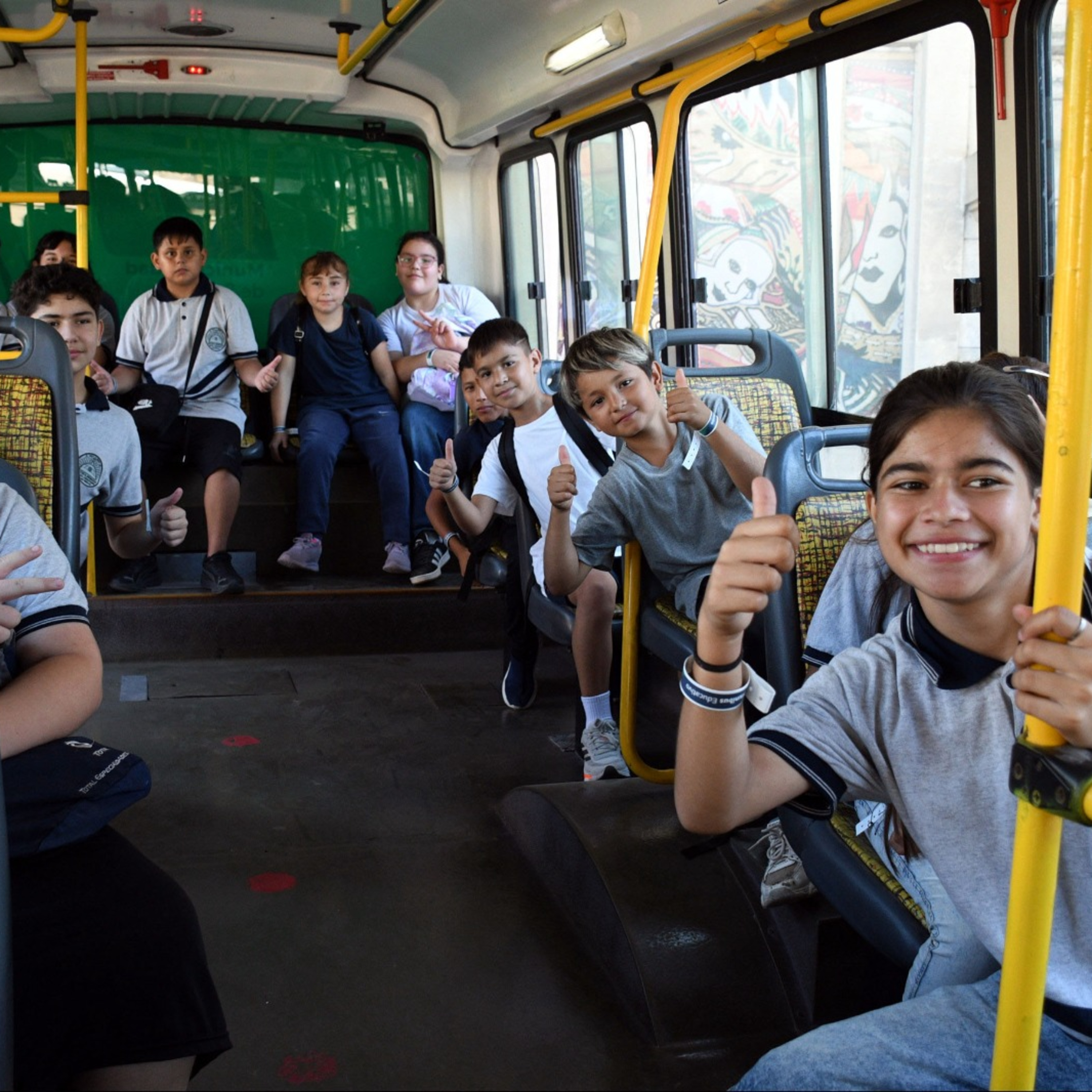 Relanzaron el Munibus Educativo para acercar a los estudiantes a distintos espacios de la ciudad episode artwork