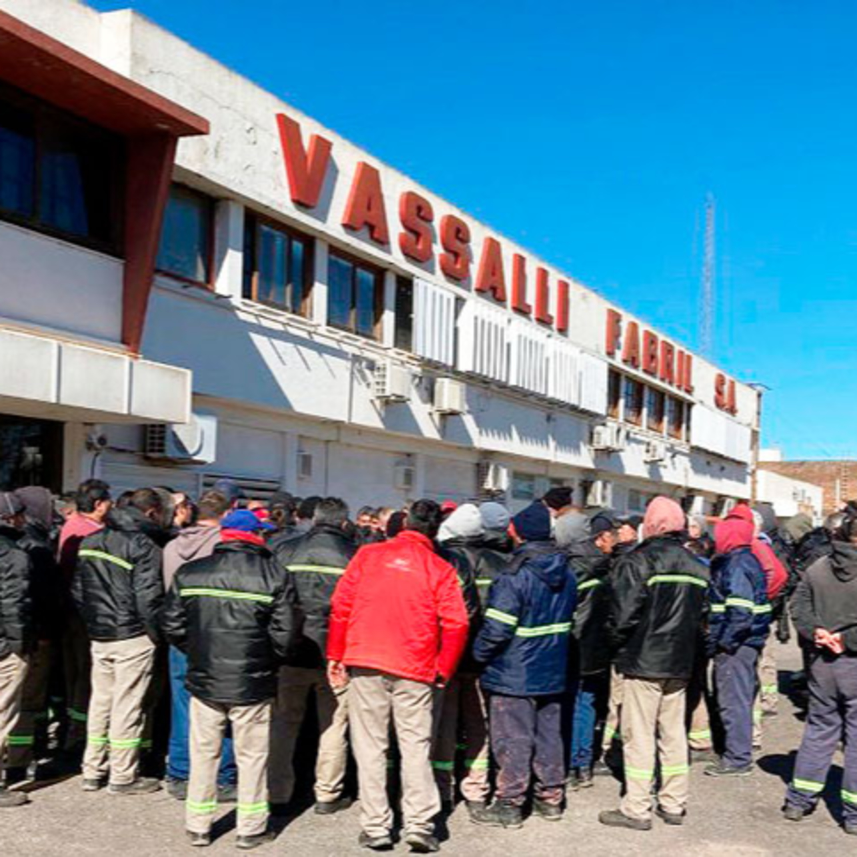 Crisis en Vasalli: los trabajadores iniciaron una retención de tareas por atrasos salariales episode artwork