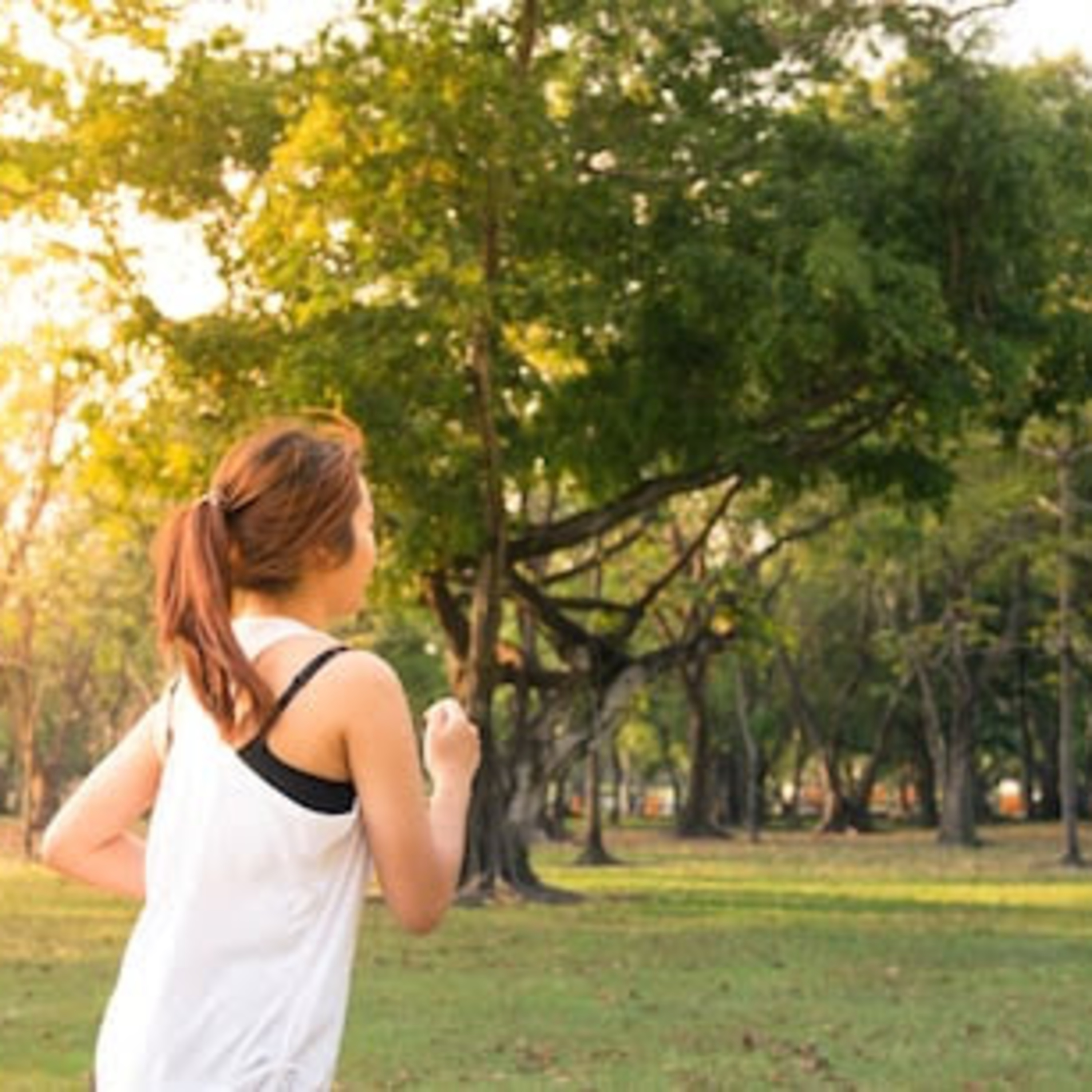 लंबा जीवन जीना है तो ये 5 आदतें अपनानी होंगी, हर दिन और जवां नजर आएंगे आपLong Life Kaise Jiye: