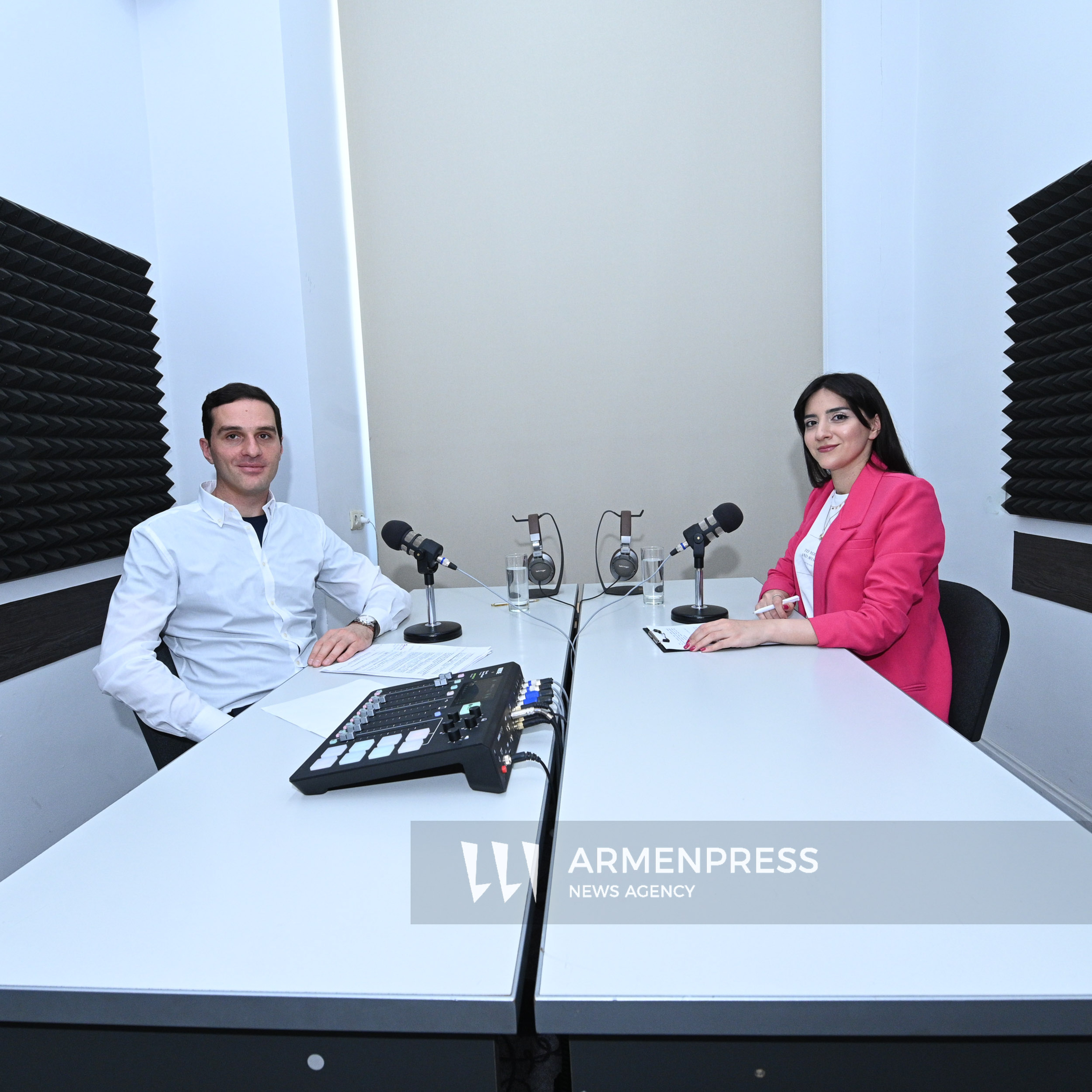  Podcast-ՖինԲրոքեր. Բրոքերի միջնորդավճարները ներդրումային ճանապարհին. ներկայացնում է Freedom Broker Armenia-ի վերլուծաբանը episode artwork