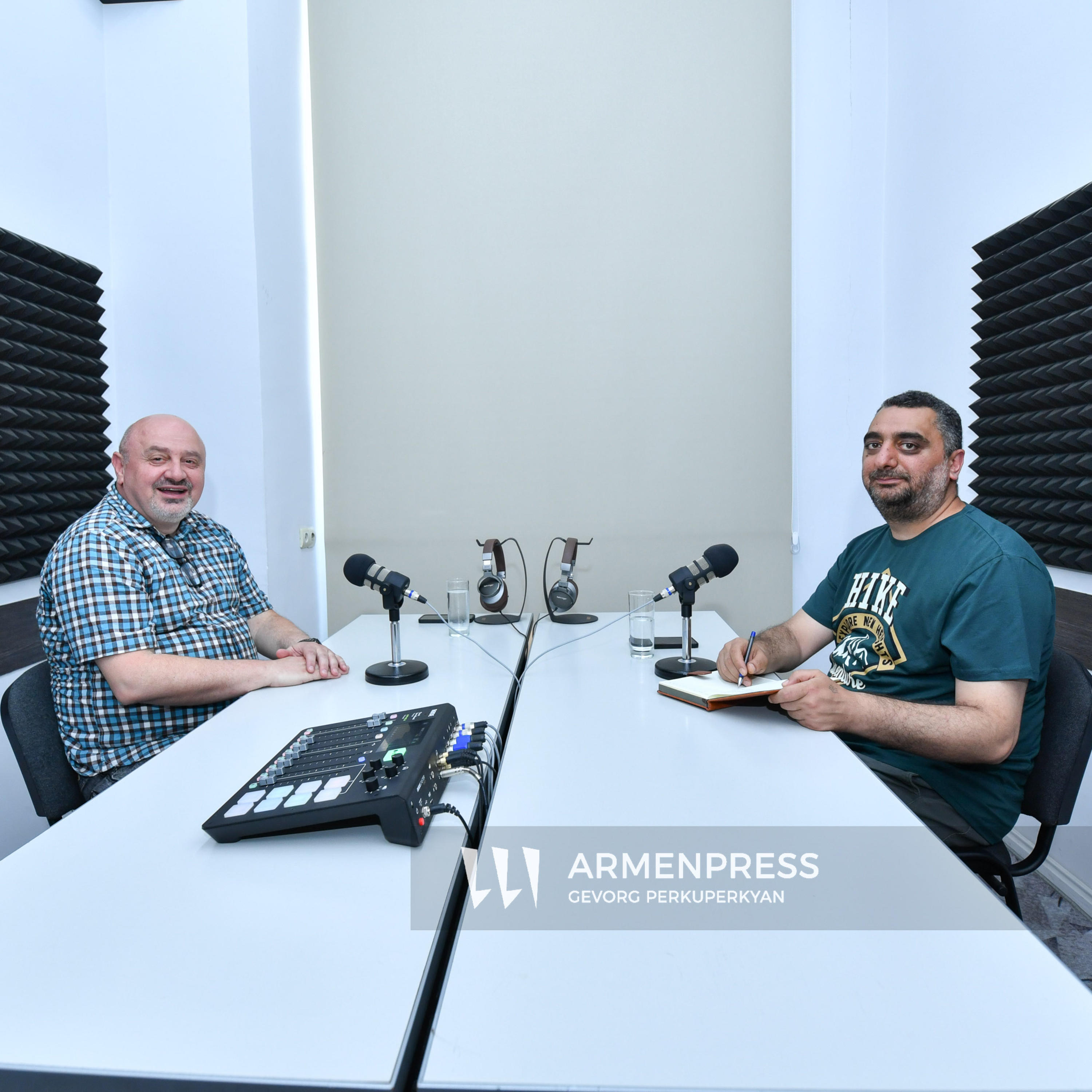 Podcast-Գիտության շաբաթ. Աշխարհն այնպիսին չէ, ինչպիսին պատկերացնում ենք. Ֆիզիկոս Հայկ Սարգսյանը պատմում է քվանտային մեխանիկայի մասին episode artwork