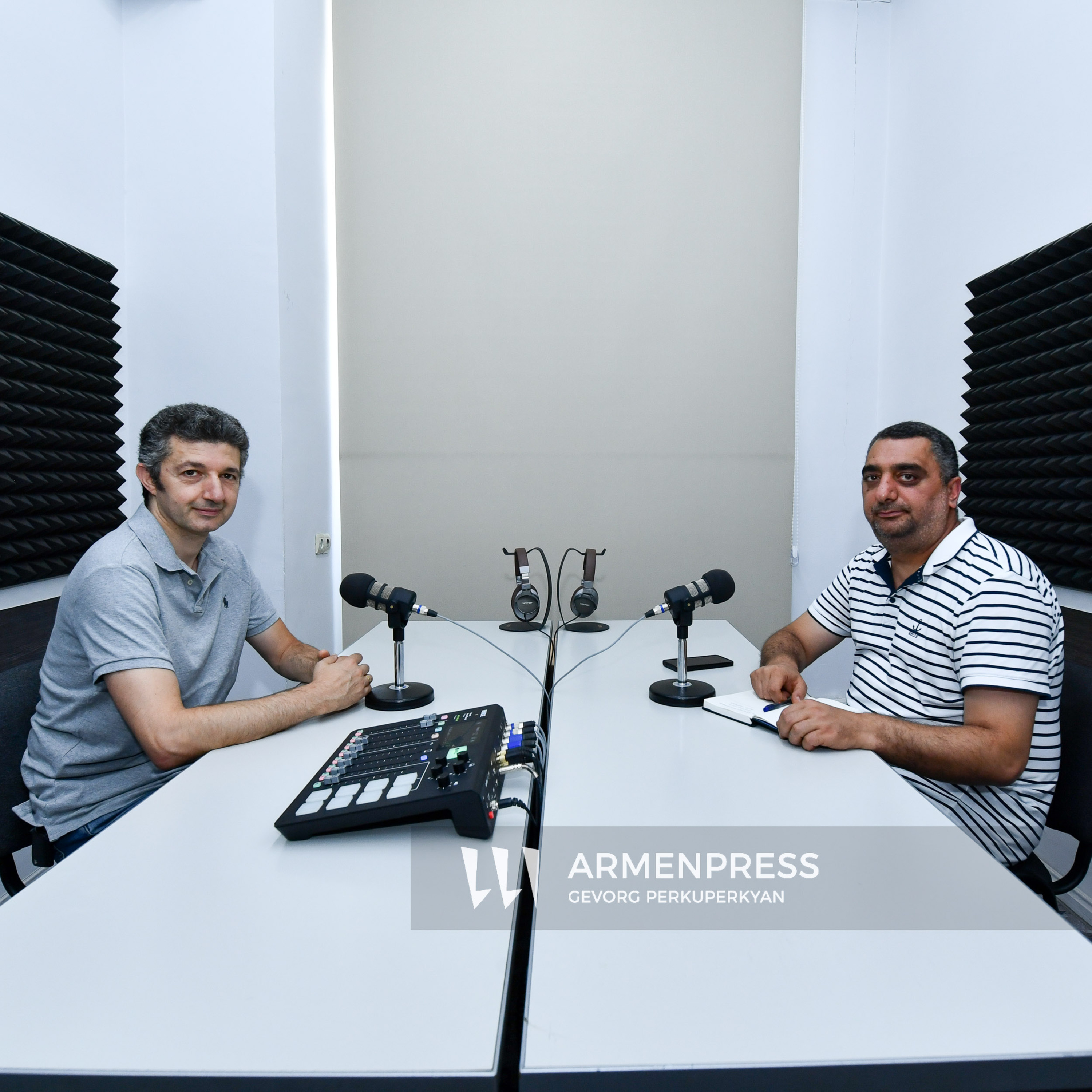 Podcast-Գիտության շաբաթ. Կանխարգելման, ախտորոշման ու բուժման ավելի արդյունավետ մեթոդներ. Մոլեկուլային կենսաբանության ինստիտուտի տնօրենը` հեռանկարների մասին episode artwork
