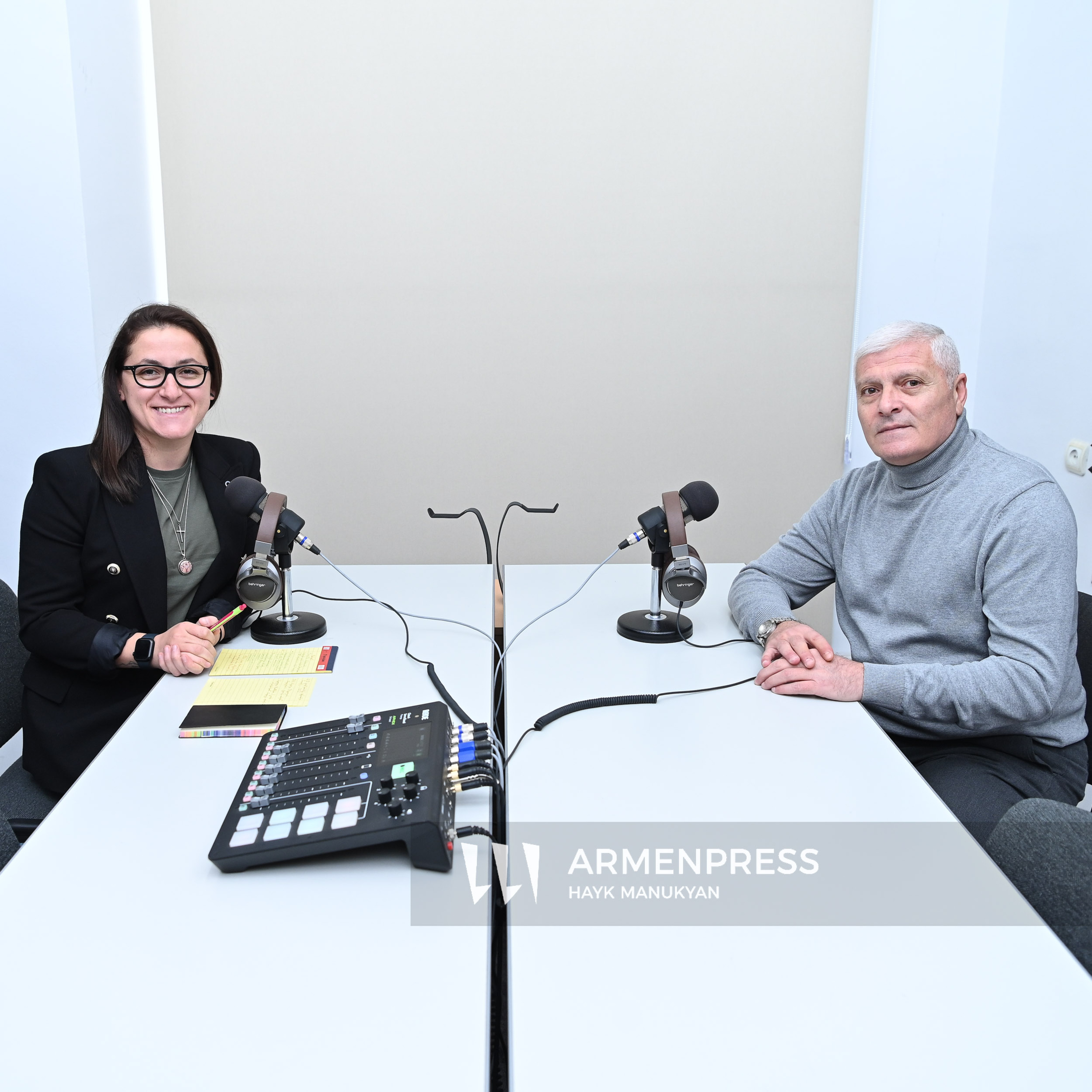 Podcast-Sport. ՀՖՖ-ի շուրջ առաջացած աղմուկը, ֆուտբոլի ընտրանու մարզչի ընտրությունը episode artwork