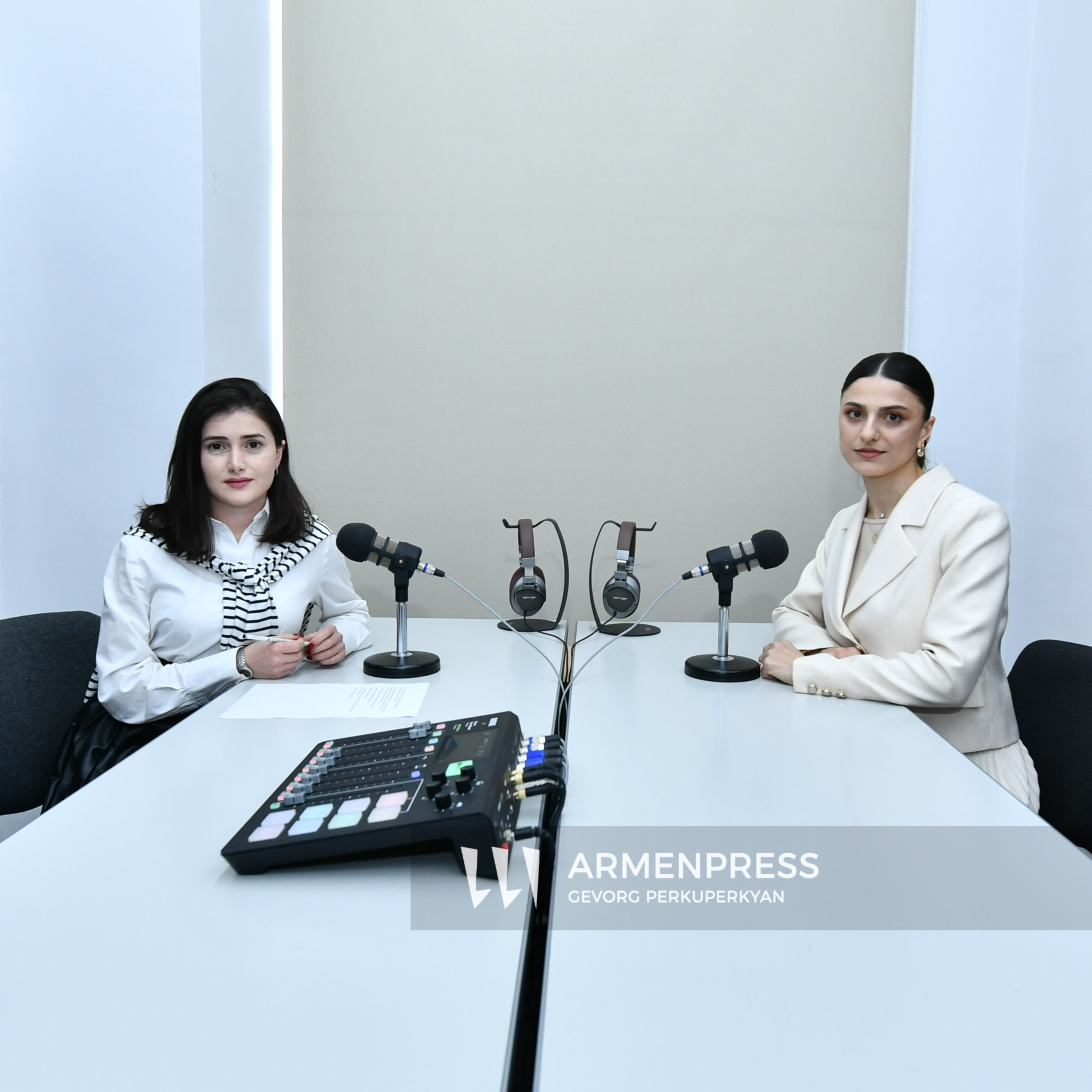 Podcast-Հարց բժշկին. Սթրեսը, դեպրեսիան, նիկոտինի և կոֆեինի չարաշահումը, գերհյուծվածությունն ու անքնությունը կարող են հանգեցնել տագնապային գրոհի episode artwork