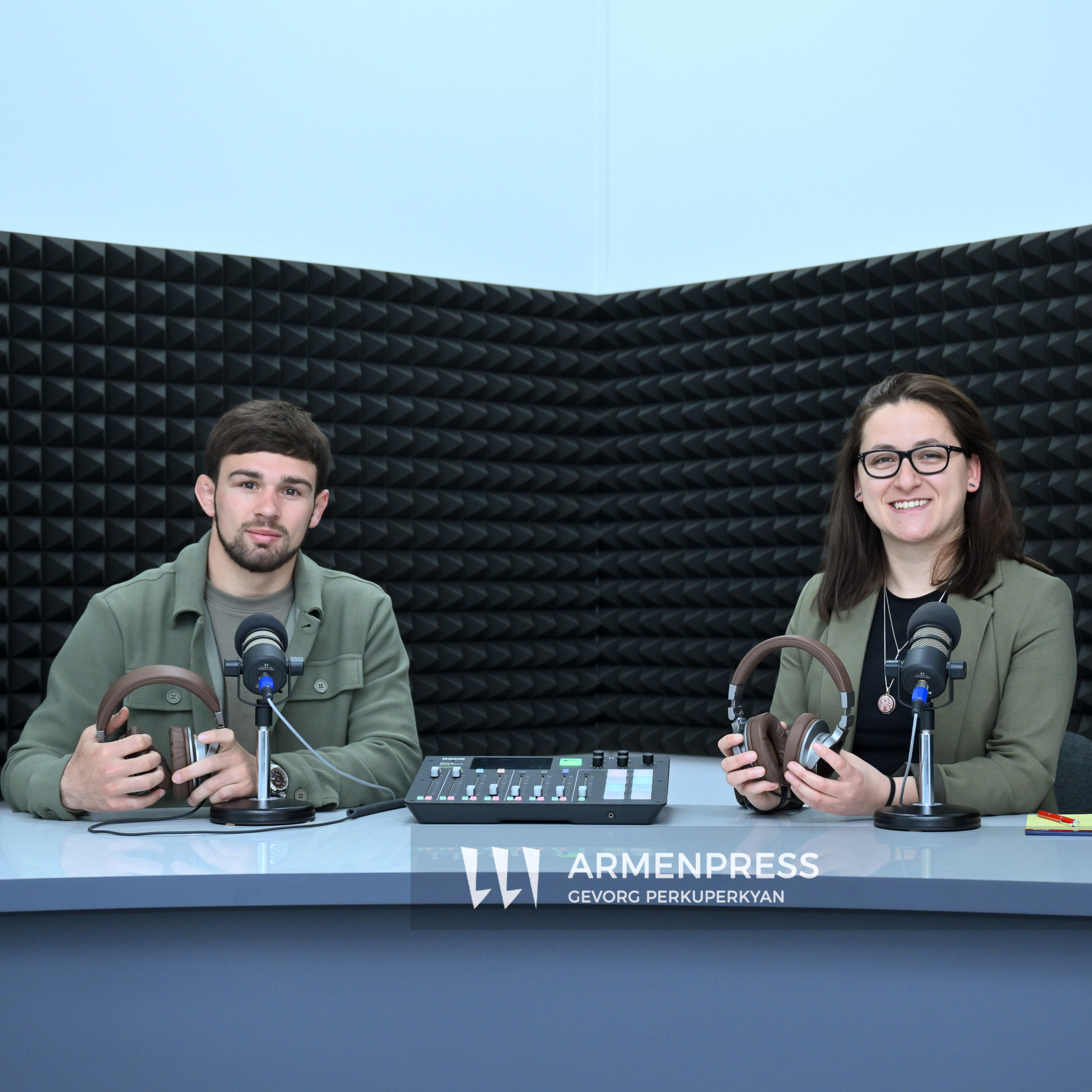 Podcast-Sport. Ըմբիշ Արսեն Հարությունյանը` Եվրոպայի առաջնության արծաթե մեդալի ու ապագայում իր մոտիվացիայի մասին episode artwork