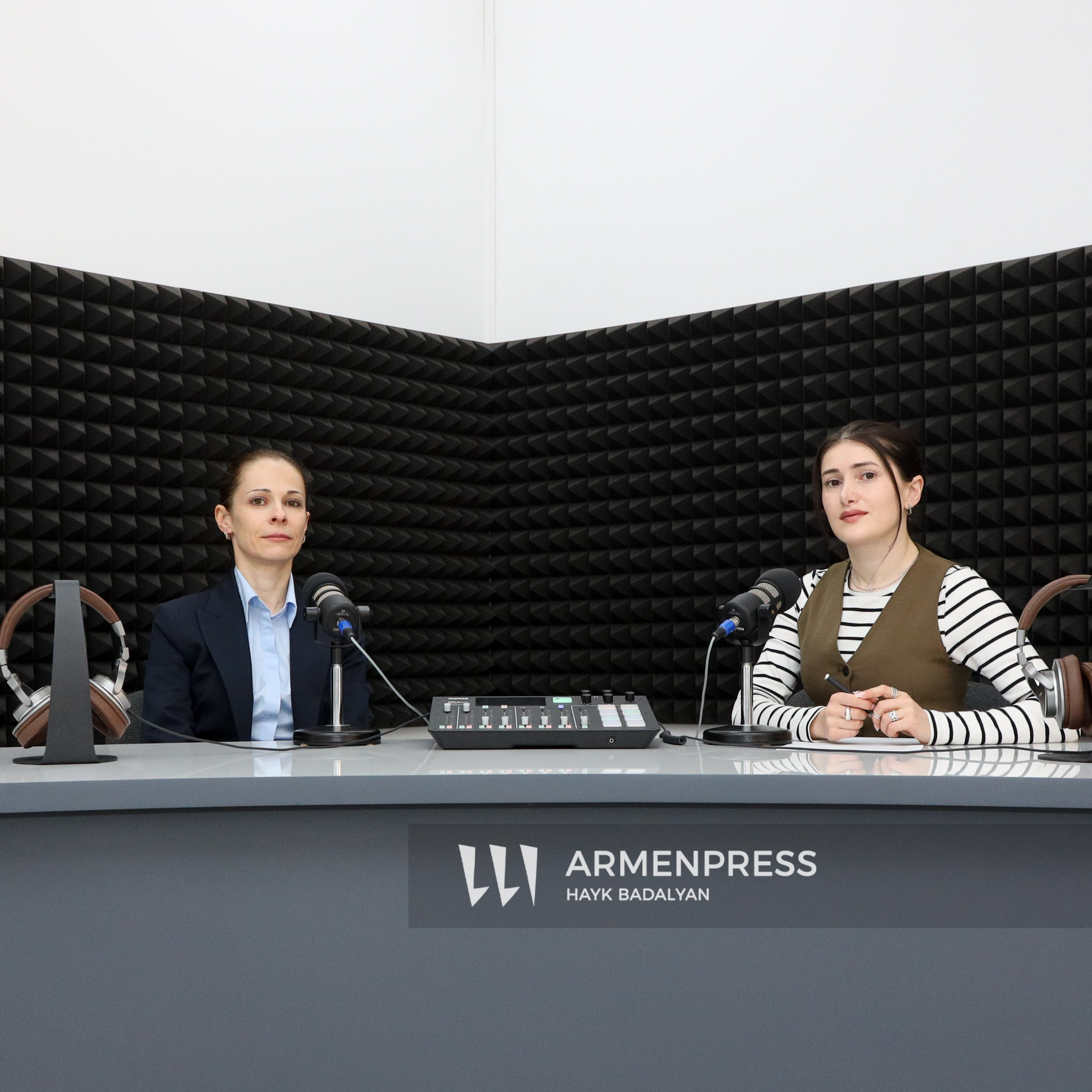 Podcast-Հարց բժշկին. մայիսը գլխուղեղի քաղցկեղի իրազեկման ամիսն է. բուժման ի՞նչ հնարավորություններ կան Հայաստանում episode artwork