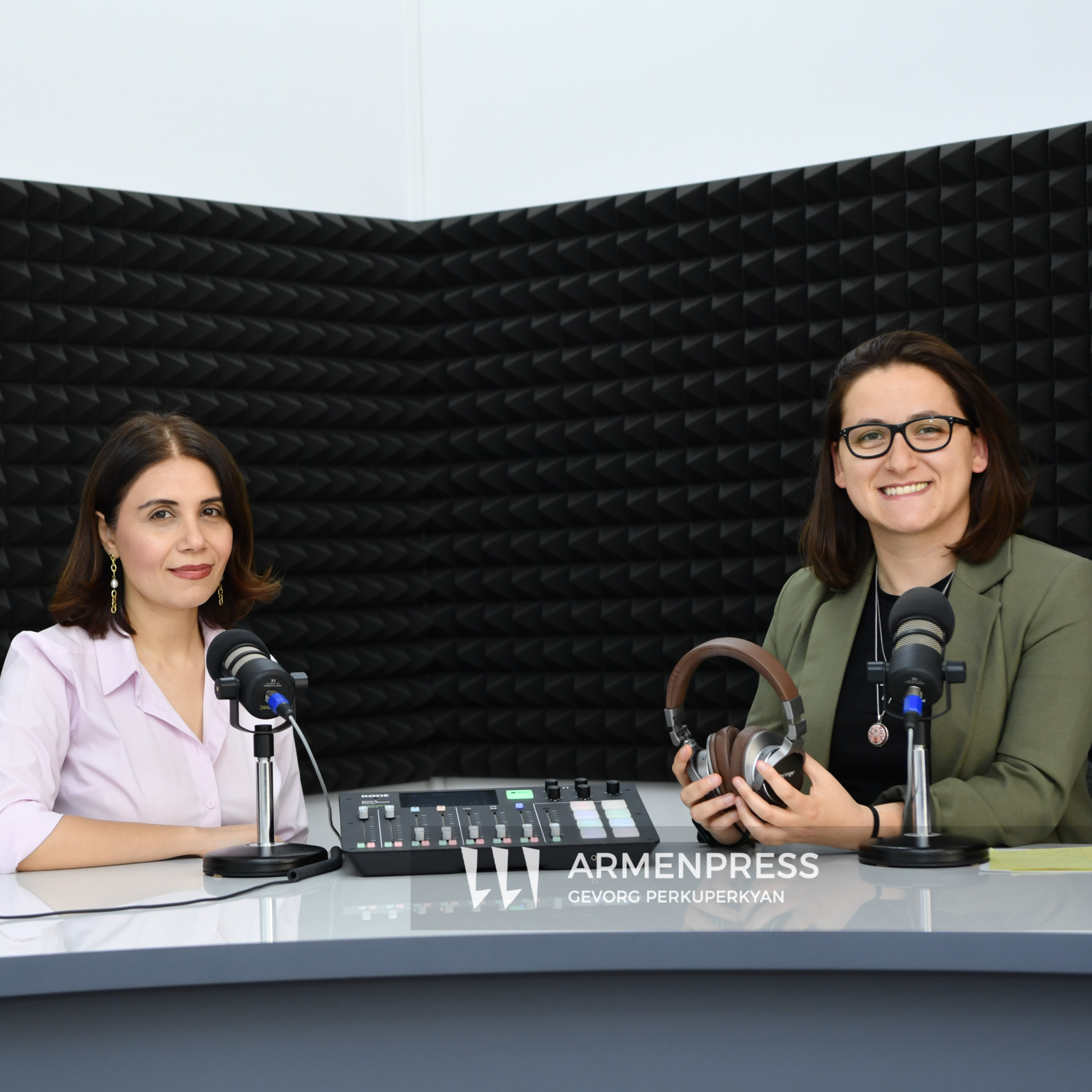 ԱՐՄԵՆՊՐԵՍ/ARMENPRESS