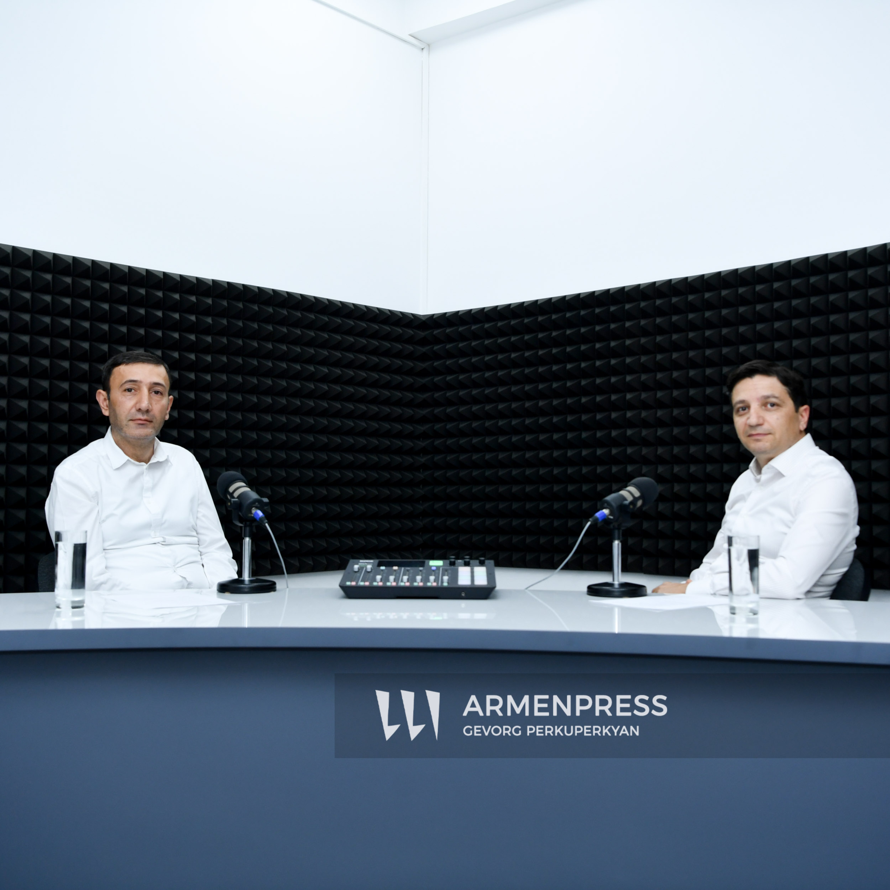  Podcast. Փակ դռներից ներս episode artwork