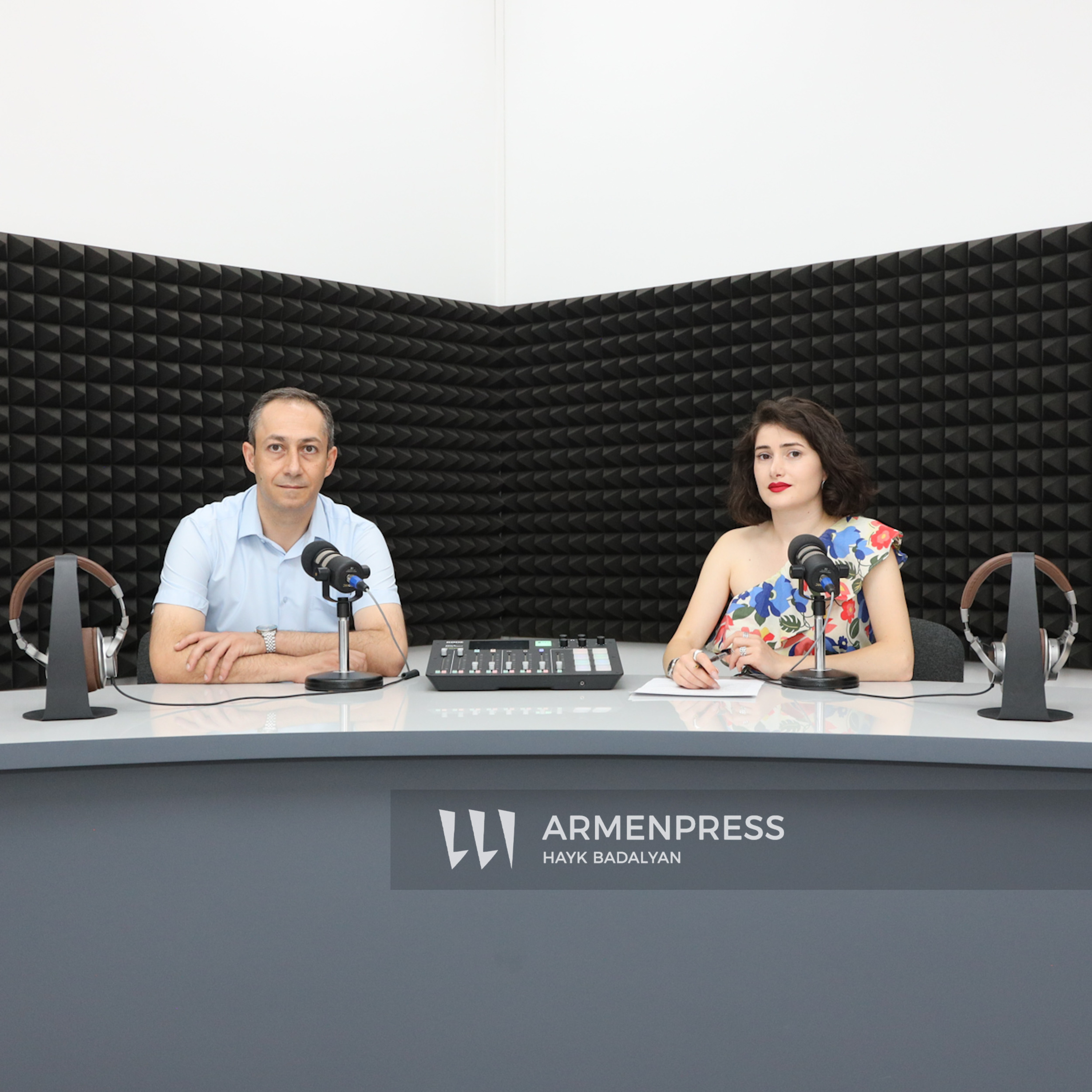Podcast-Հարց բժշկին. վահանաձև գեղձիվիրահատություններ․ ինչ պետք է իմանալ, երբ ախտորոշվում է վահանաձև գեղձի քաղցկեղ  episode artwork