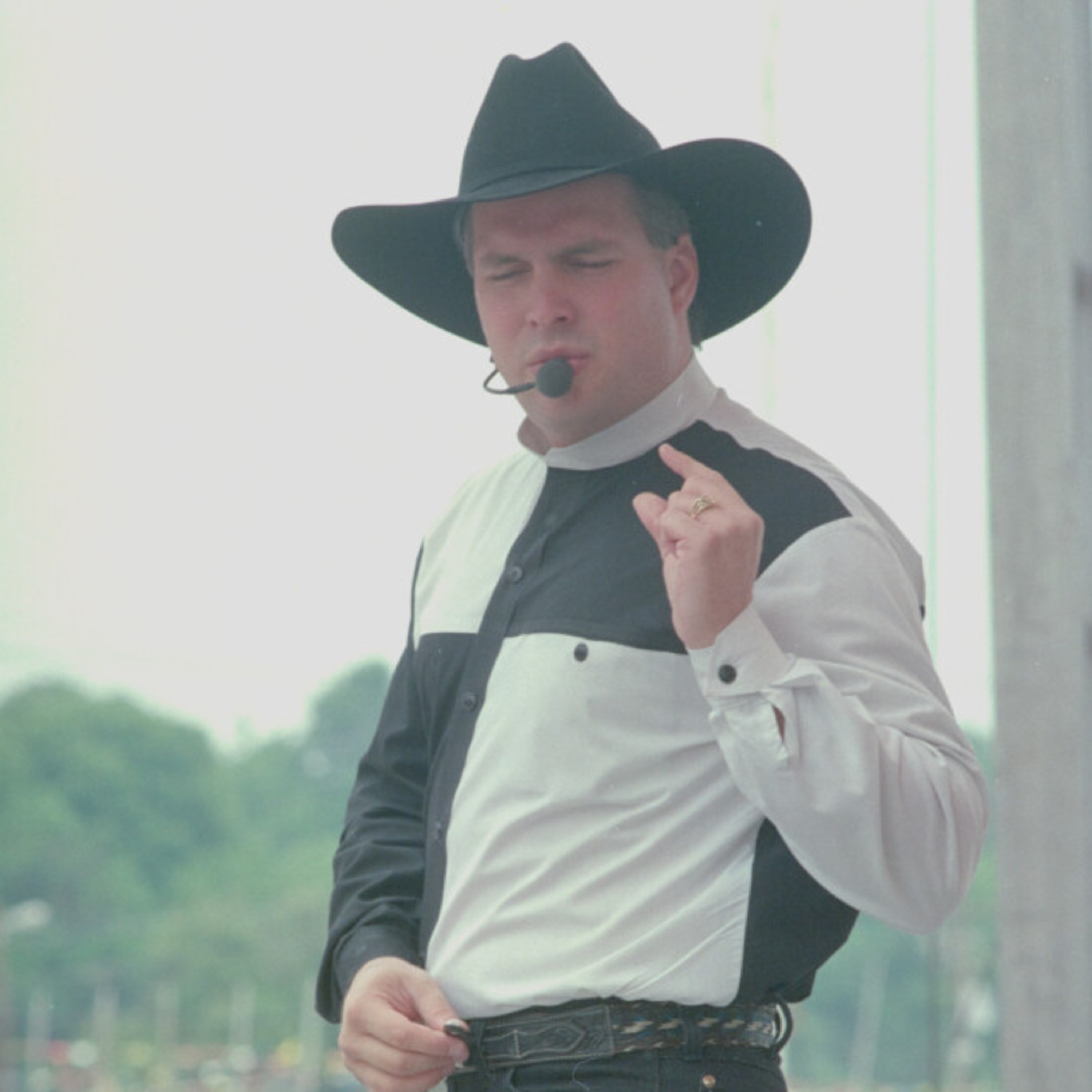 Garth Brooks' "We Shall Be Free" (1992 Music Video) AKA Country Music Used To Stand For Something! episode artwork