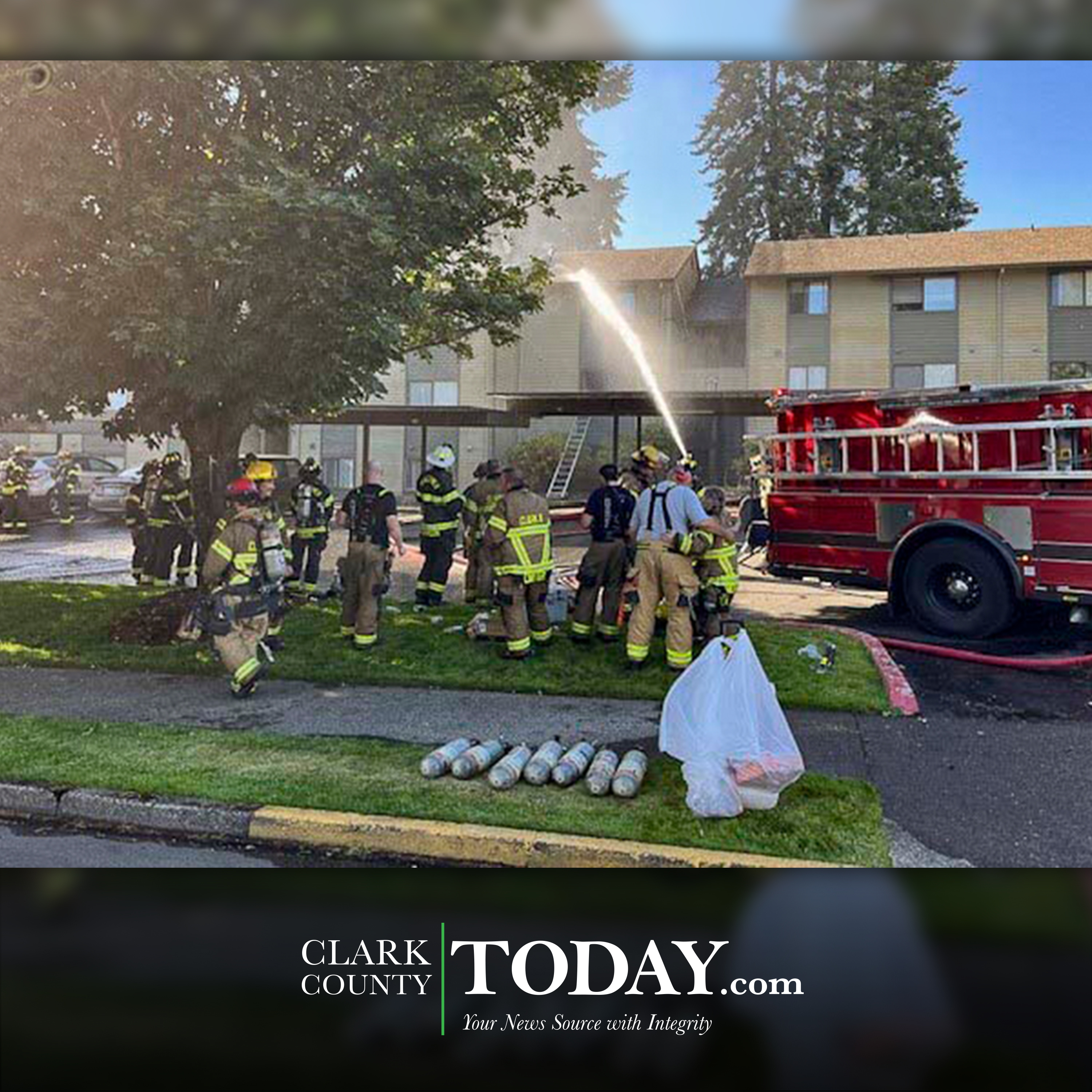Crews respond to Hazel Dell apartment fire