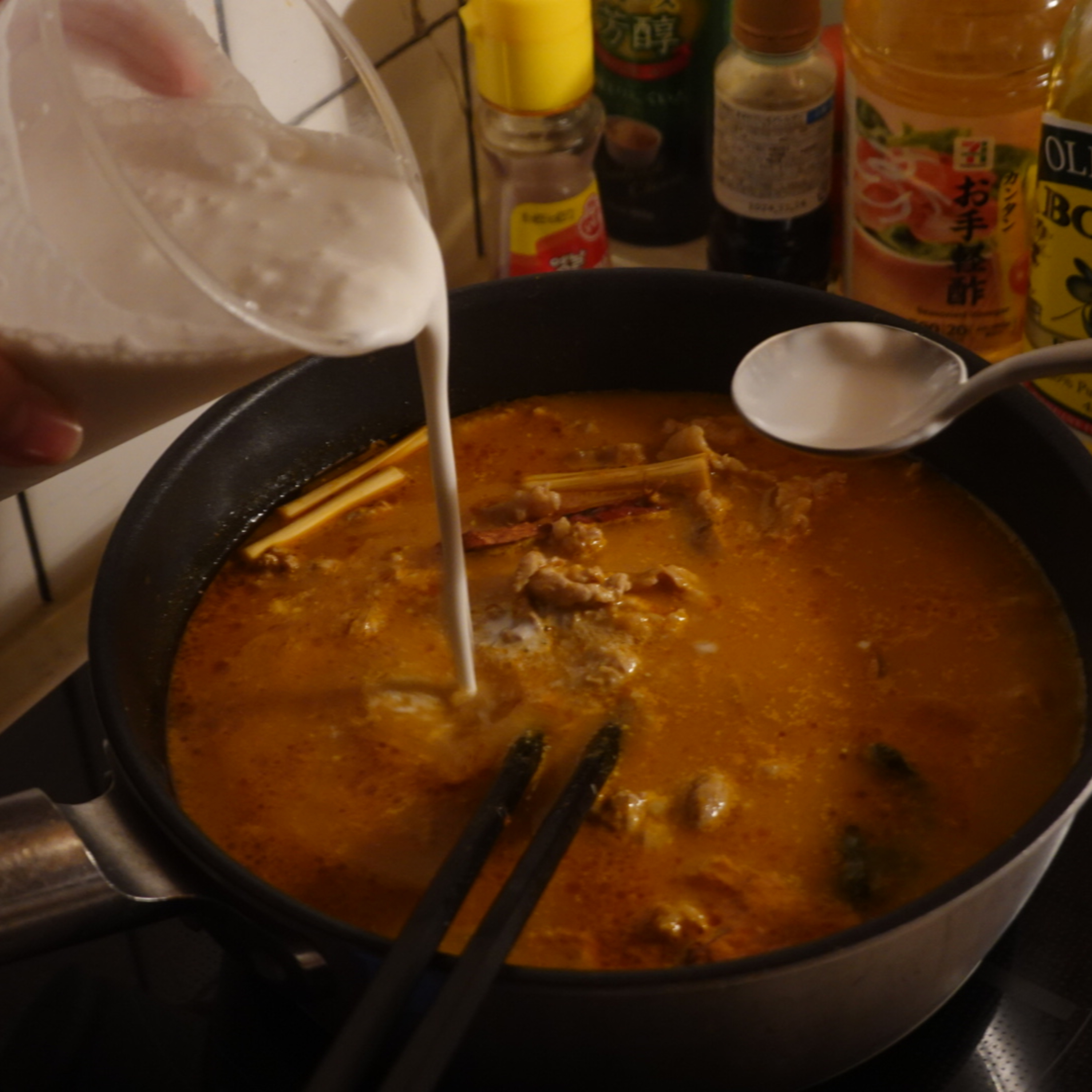 ラジオseesaw vol.28+[夜な夜なトムヤム 食べる編]