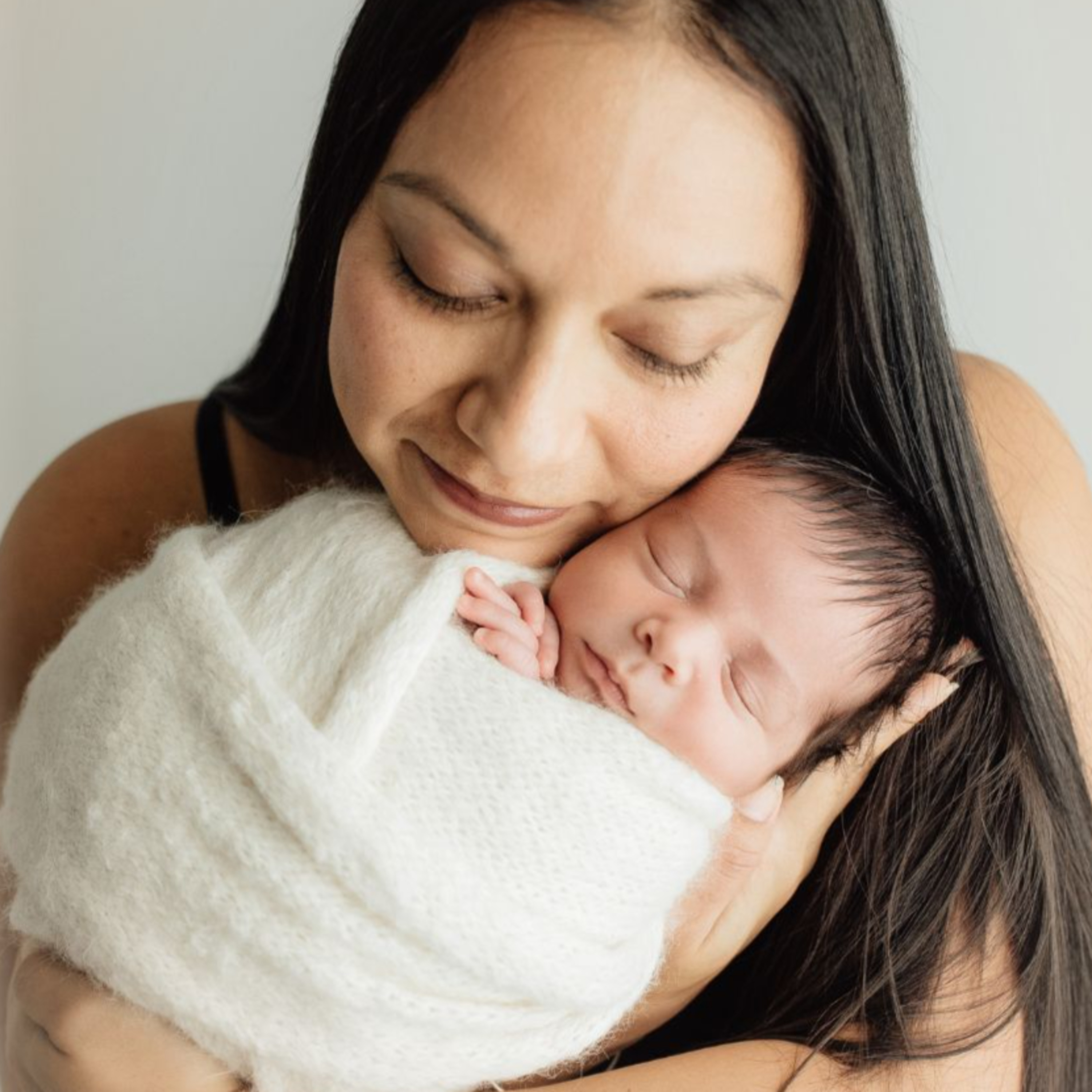 Giải Đáp A-Z Về Ăn Đêm Của Bé: Số Lần Ăn, Cắt Ăn Đêm & Nỗi Lo Bé Đói