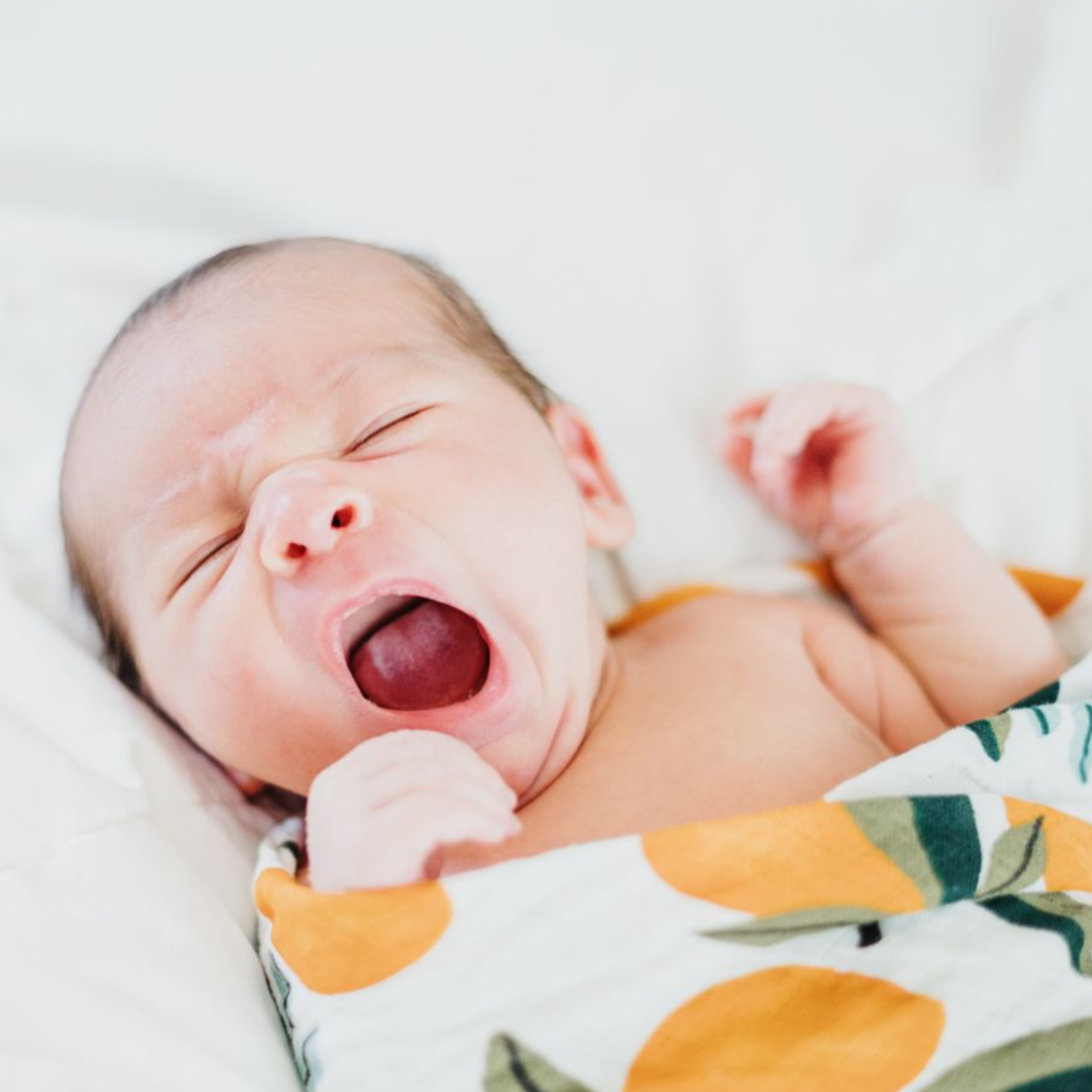 CẢNH BÁO: Sai Lầm Khi Luyện Ngủ Ngày Cho Bé - TUYỆT ĐỐI Không Bật Đèn!