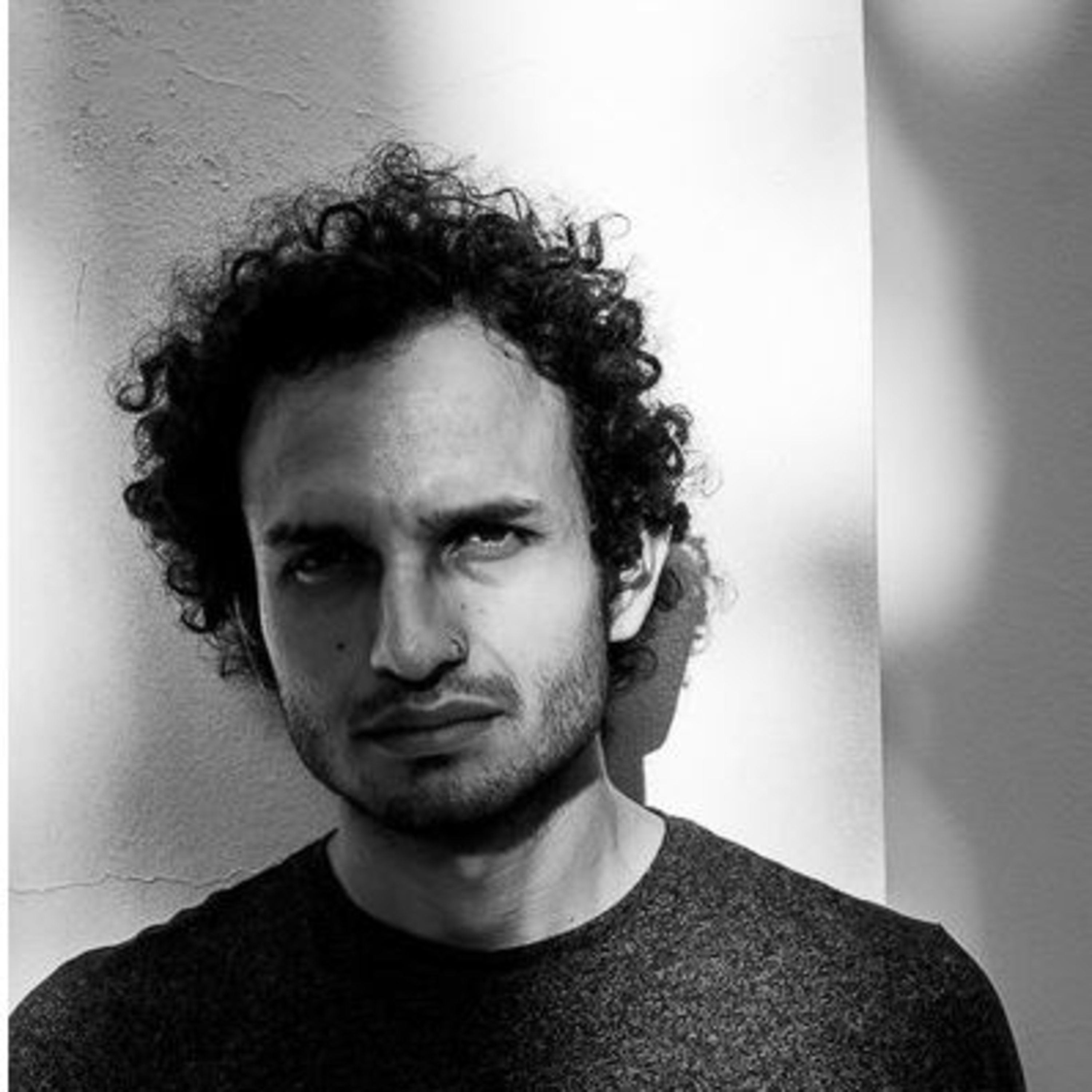 Alejandro Estrada "Tienes que quitarte el miedo de la fotografía de calle" México episode artwork