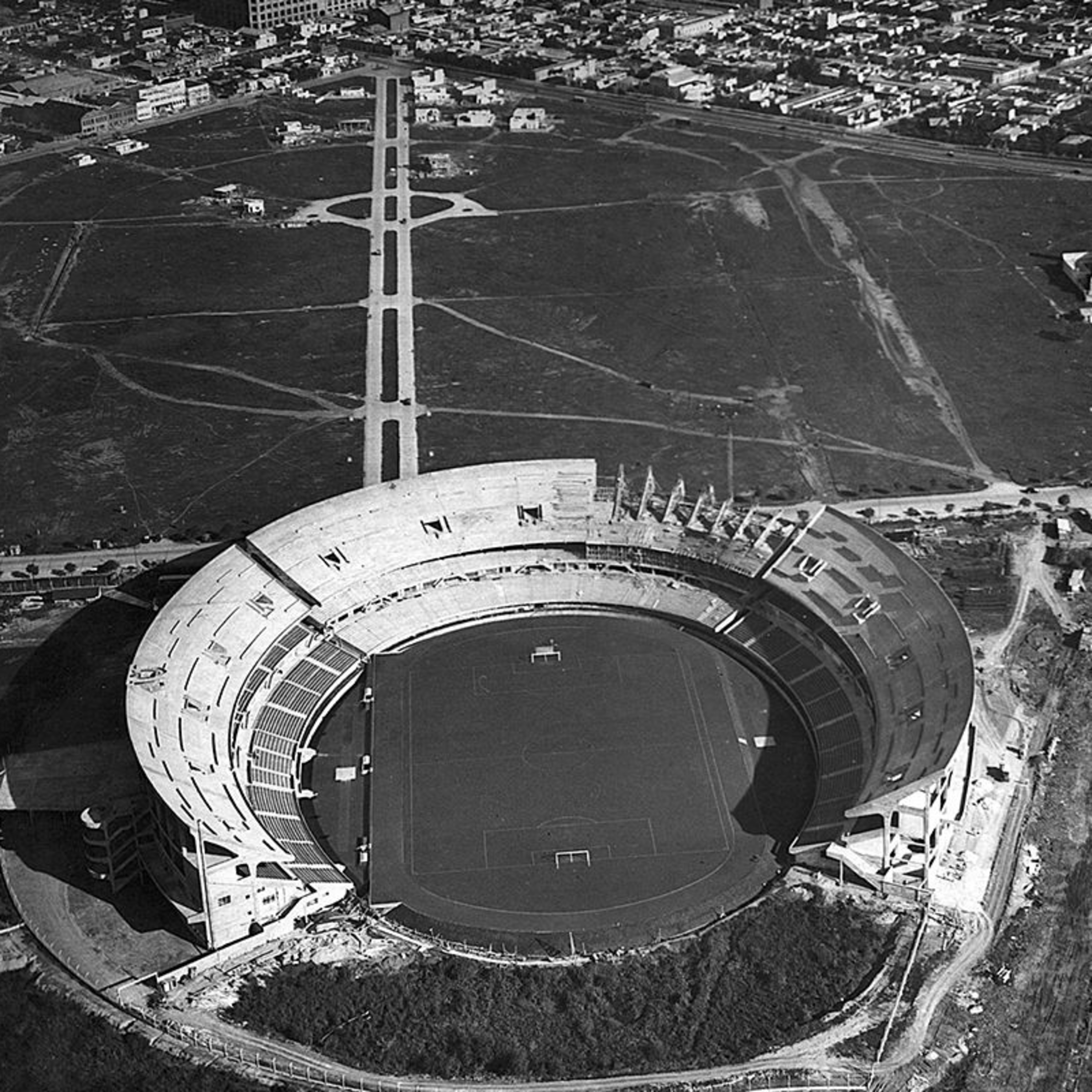 T11 E01 | La historia del Monumental (por fuera del fútbol)