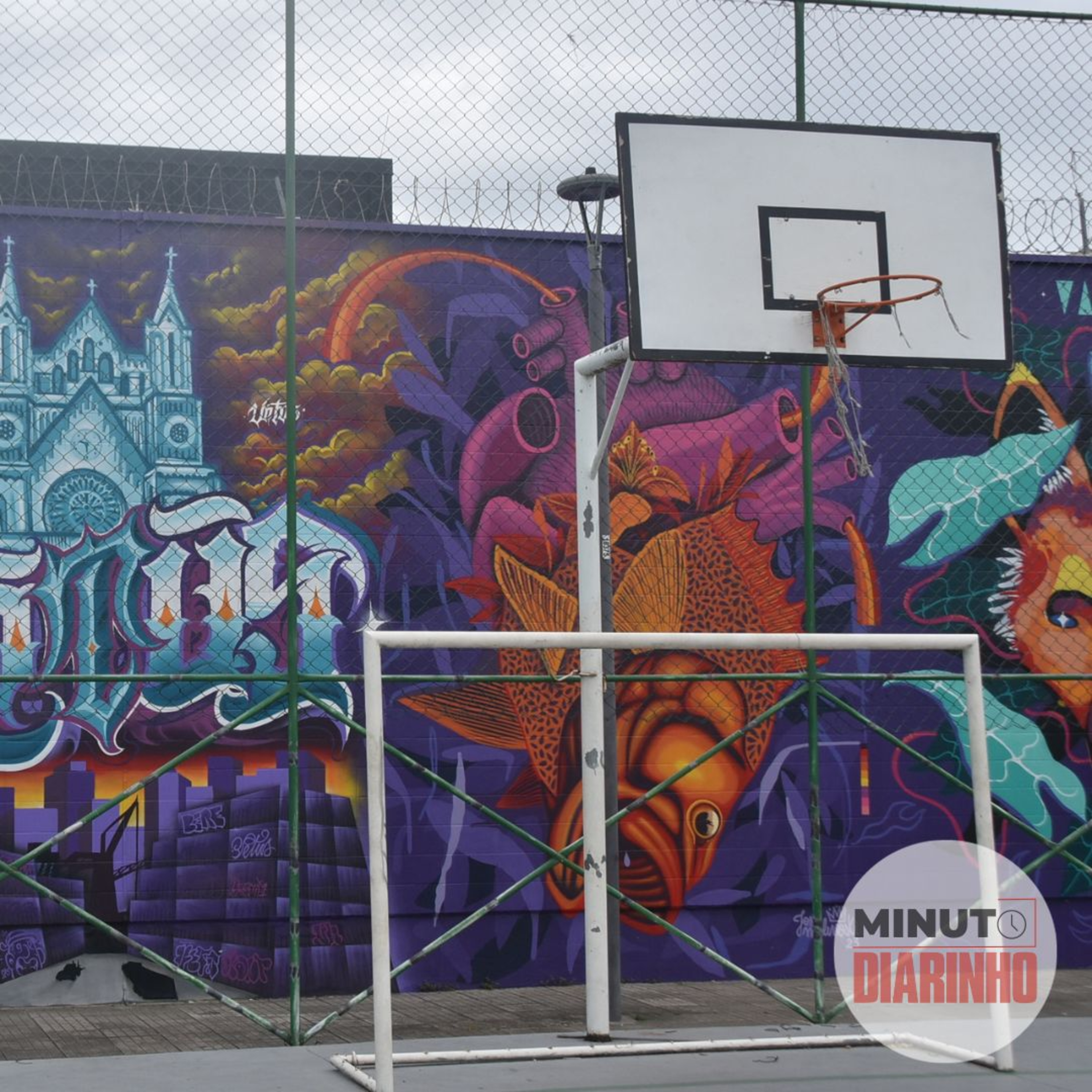 Praças ganham cara nova com arte urbana em Itajaí episode artwork
