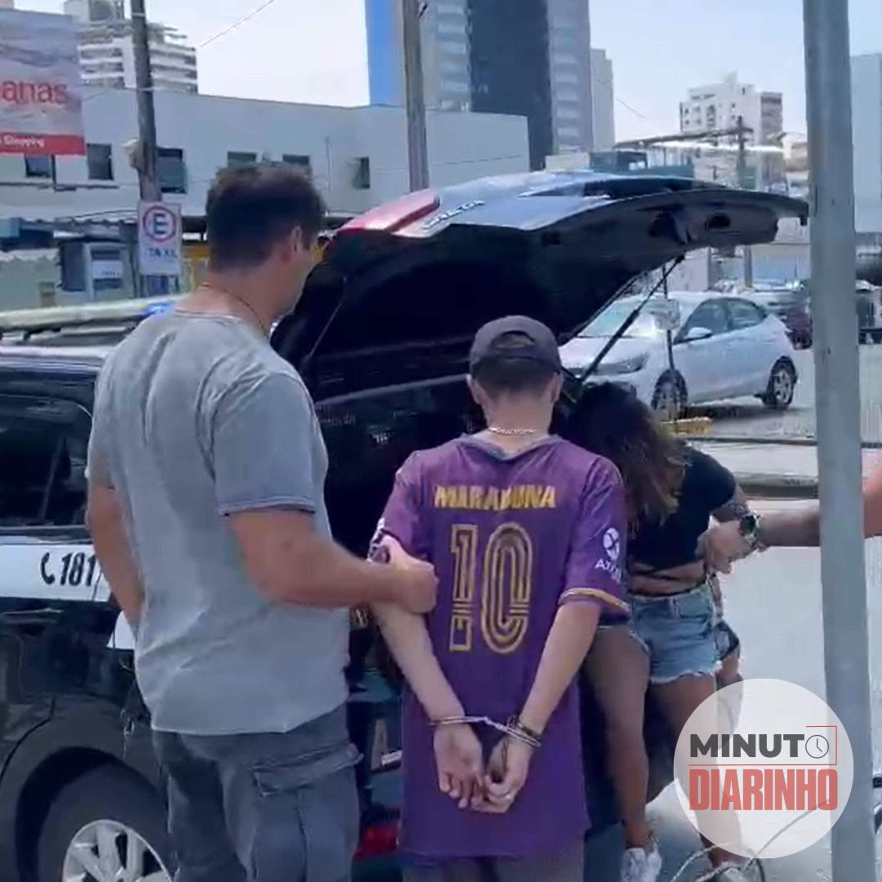 Casal que roubou carro e tentou matar motorista de app é preso no shopping de Itajaí episode artwork
