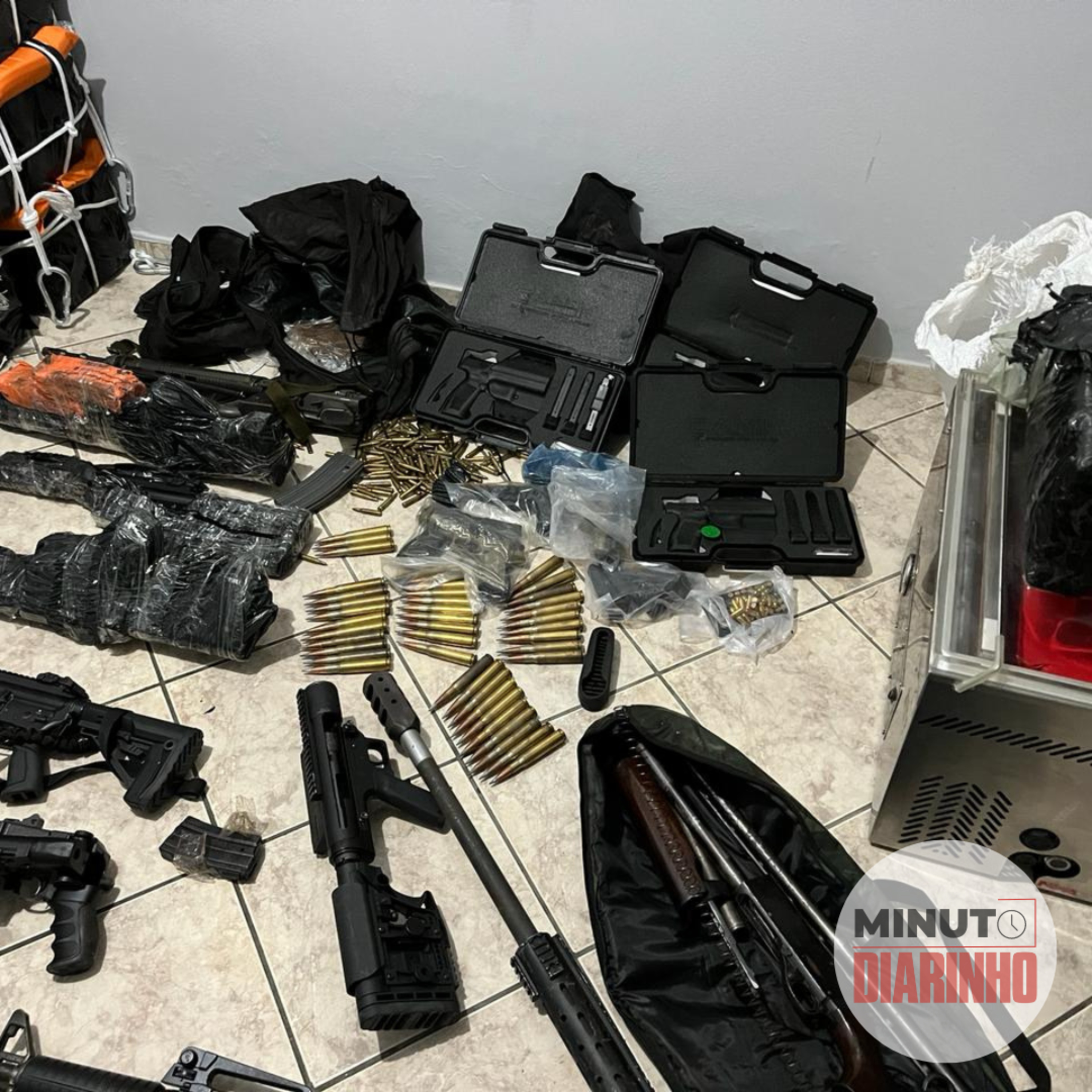 Vídeo registrou o flagrante que a polícia deu em cinco traficantes de BC episode artwork