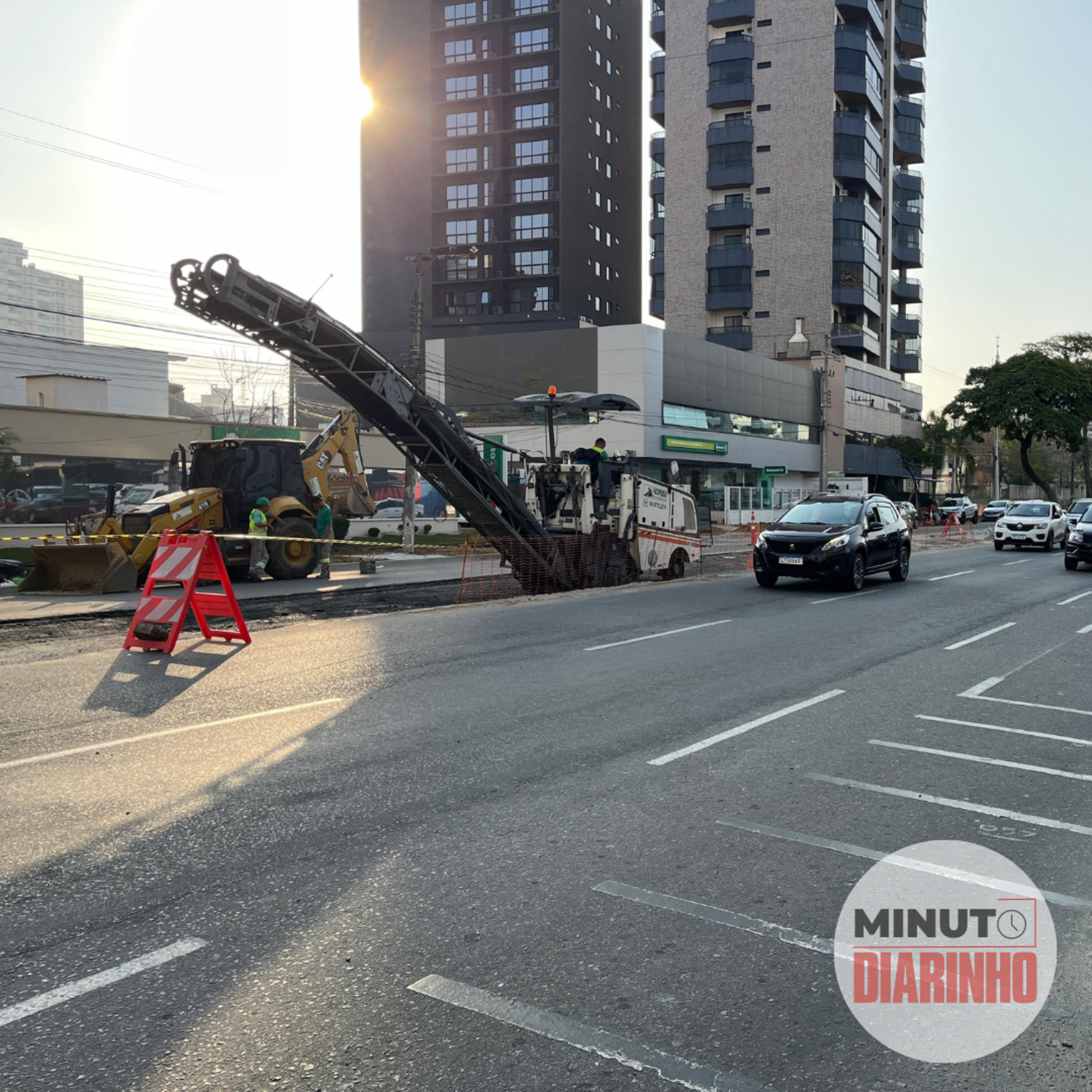 Nova fase das obras na Marcos Konder provoca tranqueira no trânsito episode artwork