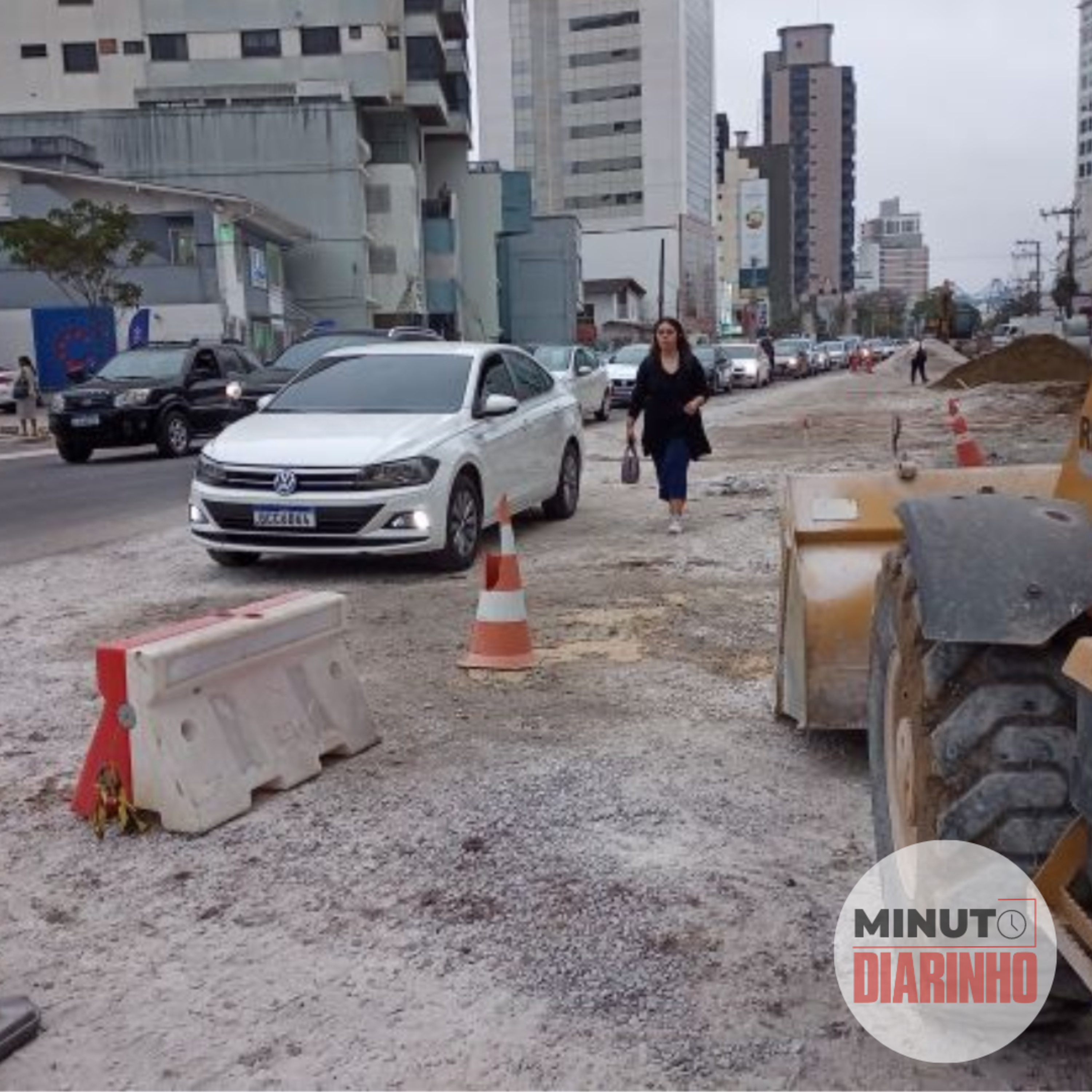 Caos instaurado em uma das principais avenidas de Itajaí #diarinho #noticias #santacatarina episode artwork