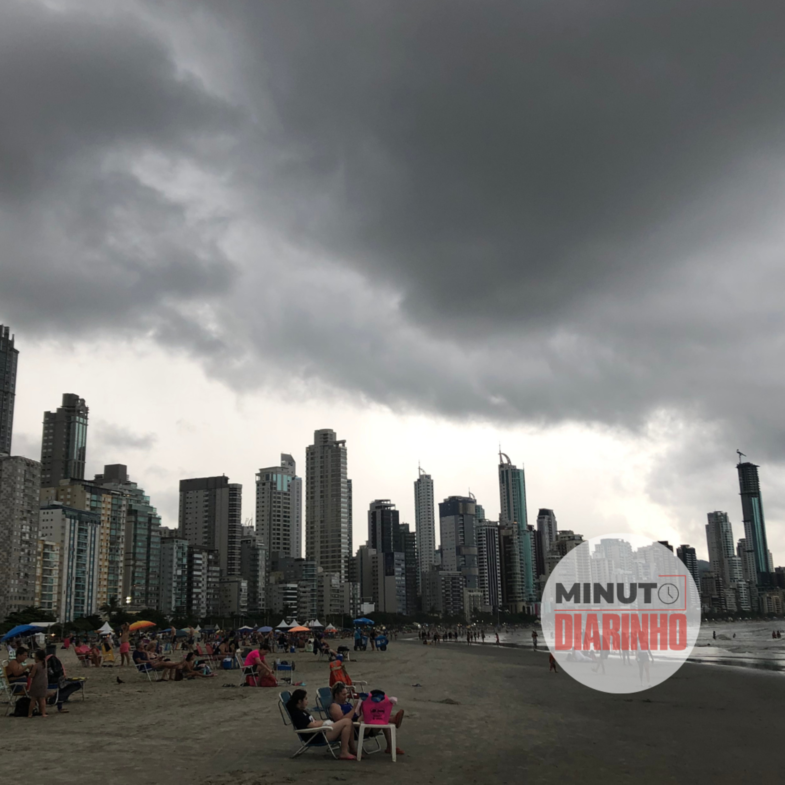 SC tem alerta de temporais com risco de alagamentos #noticias #diarinho #previsaodotempo episode artwork