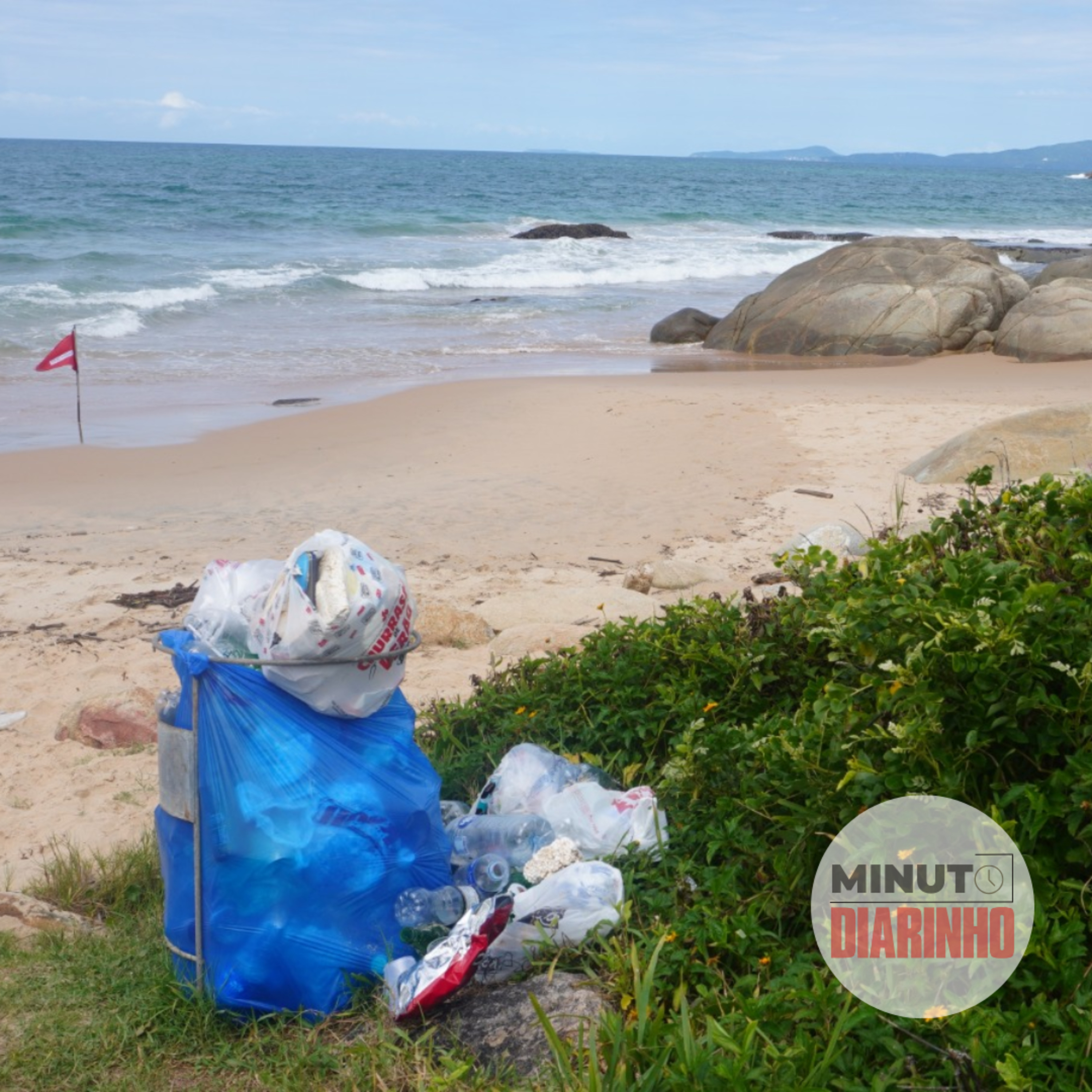 Prefeitura "dá bronca" na Ambiental para limpar praia do Pinho episode artwork