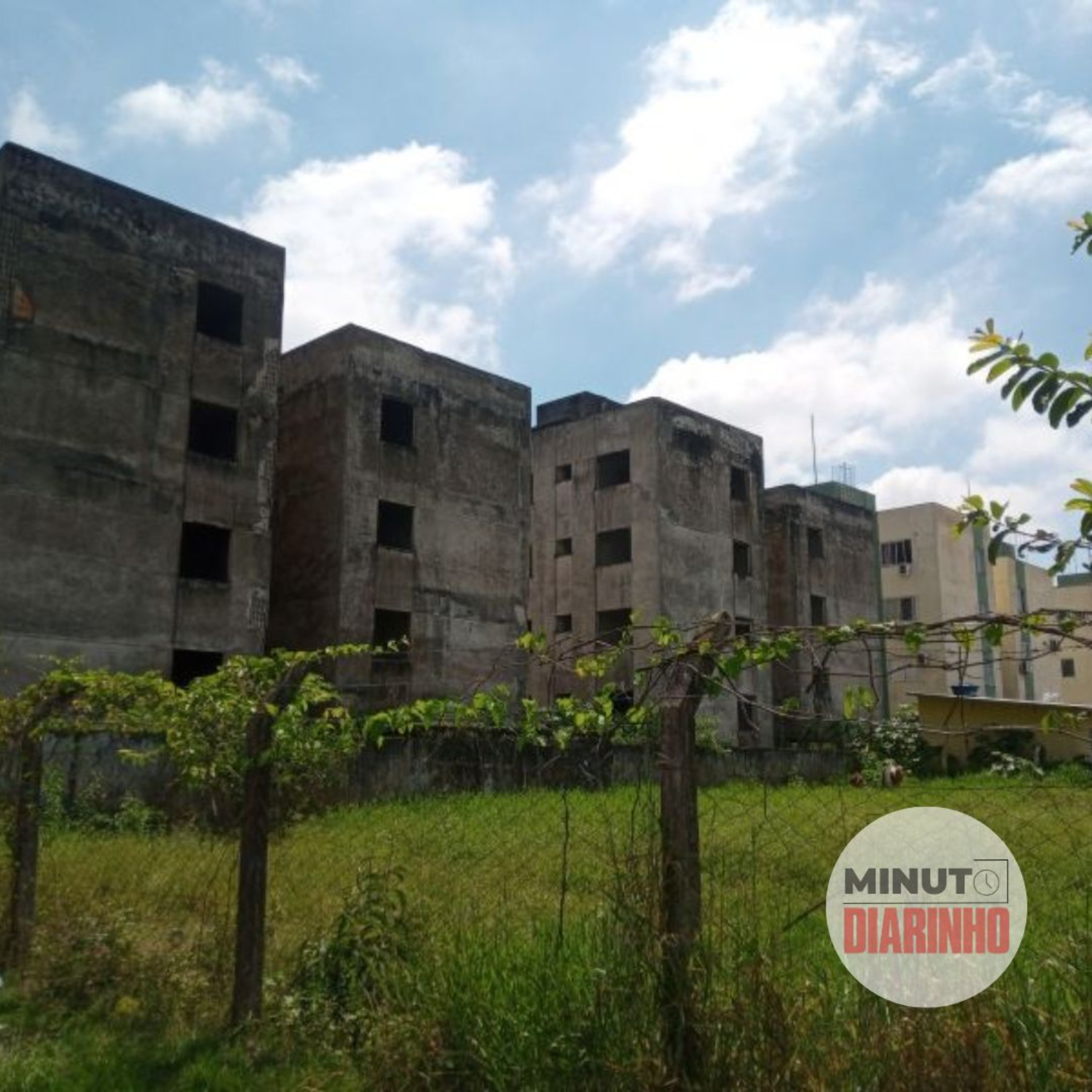 Prédios abandonados do residencial Portal do Vale finalmente serão demolidos episode artwork