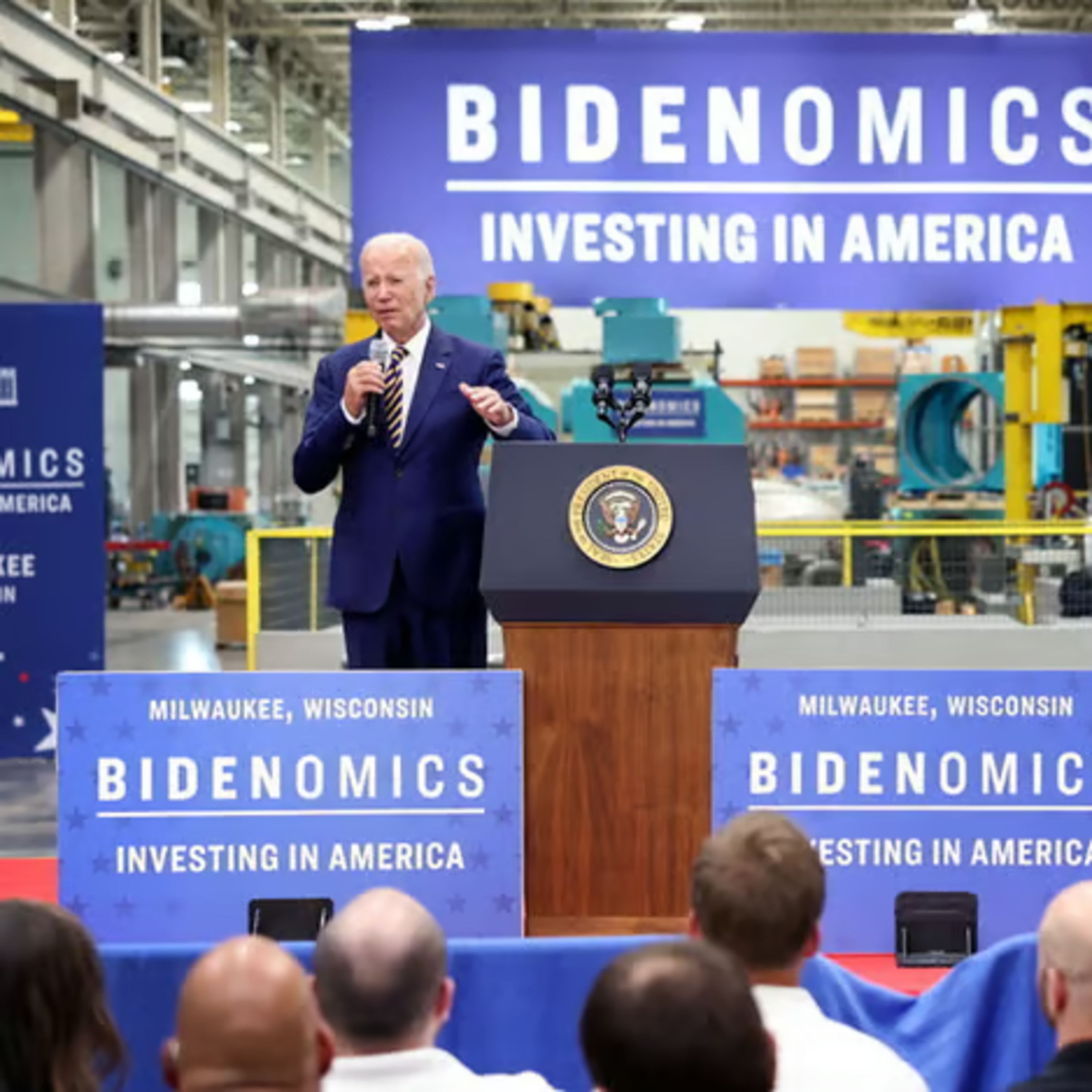 Đạo luật Chống Lạm phát của Biden đã đạt được gì sau một năm?