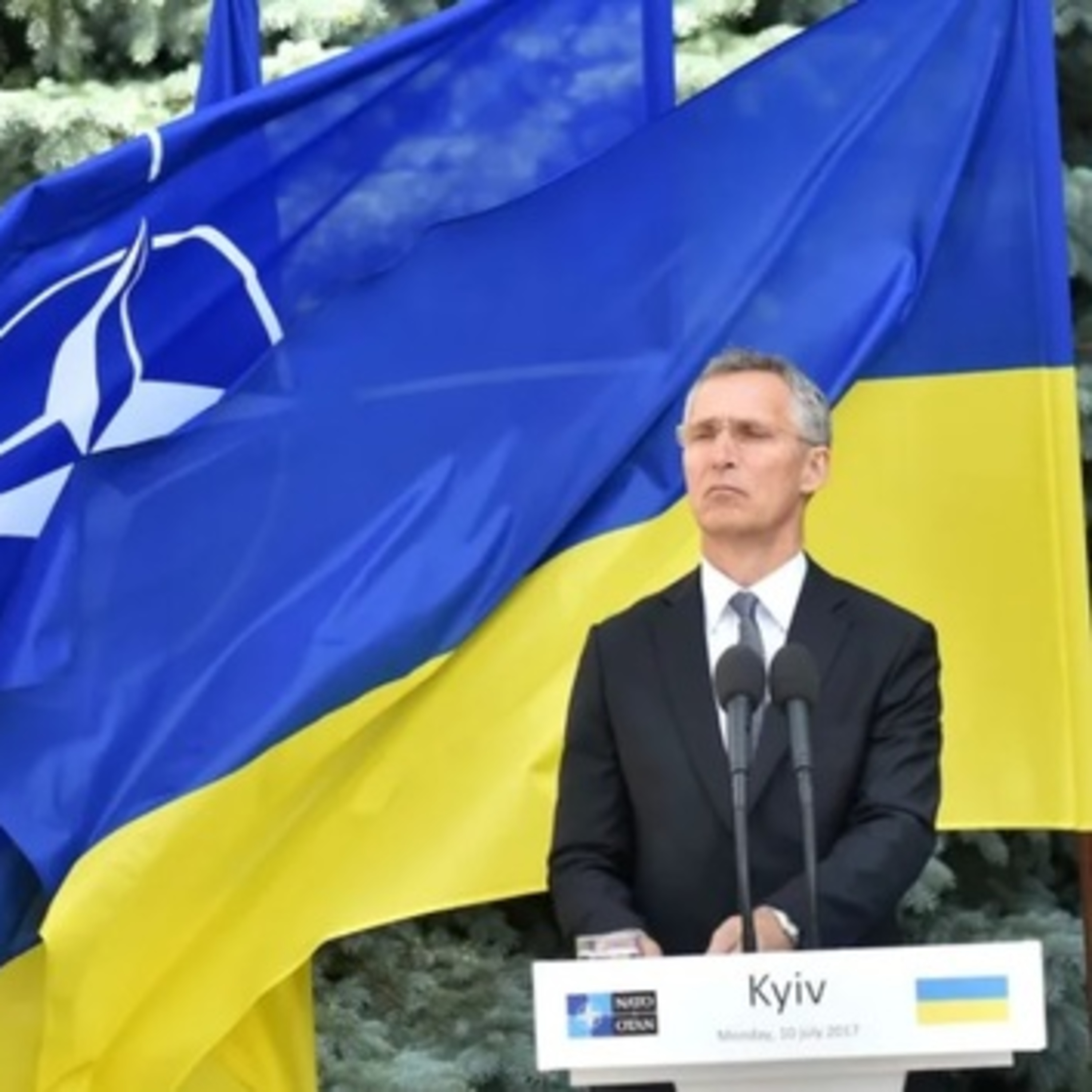 Tại sao NATO không nên chấp nhận Ukraine?