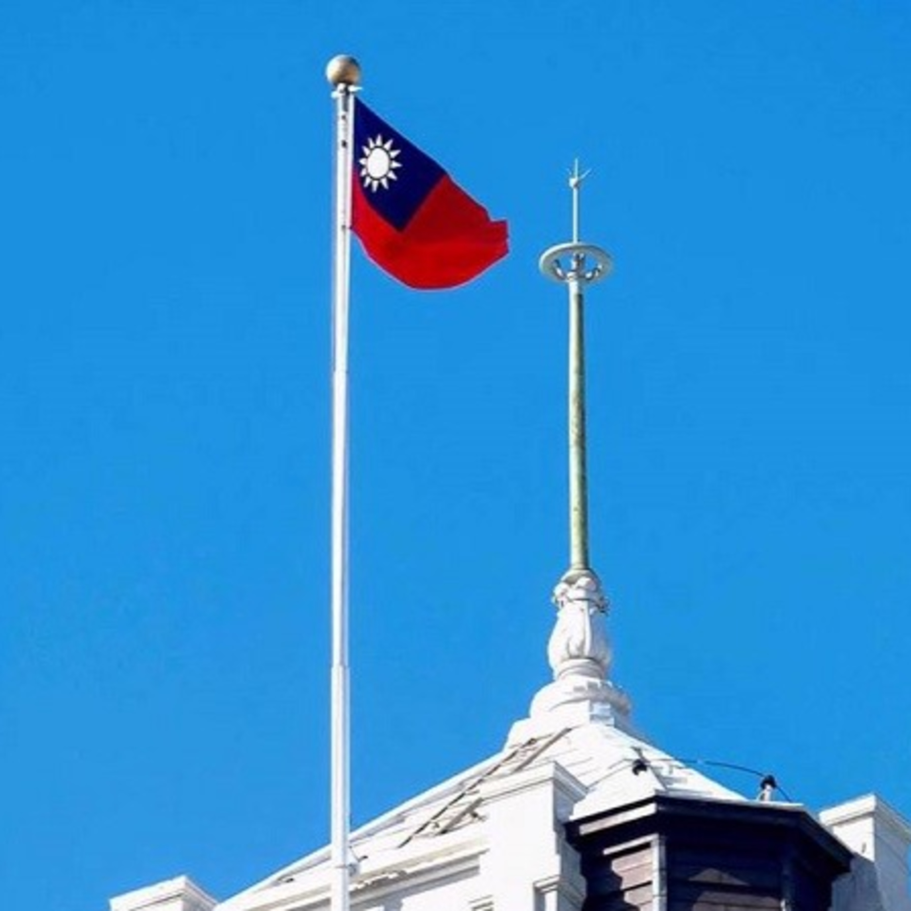 Bóng ma lịch sử và triển vọng xung đột ở Eo biển Đài Loan