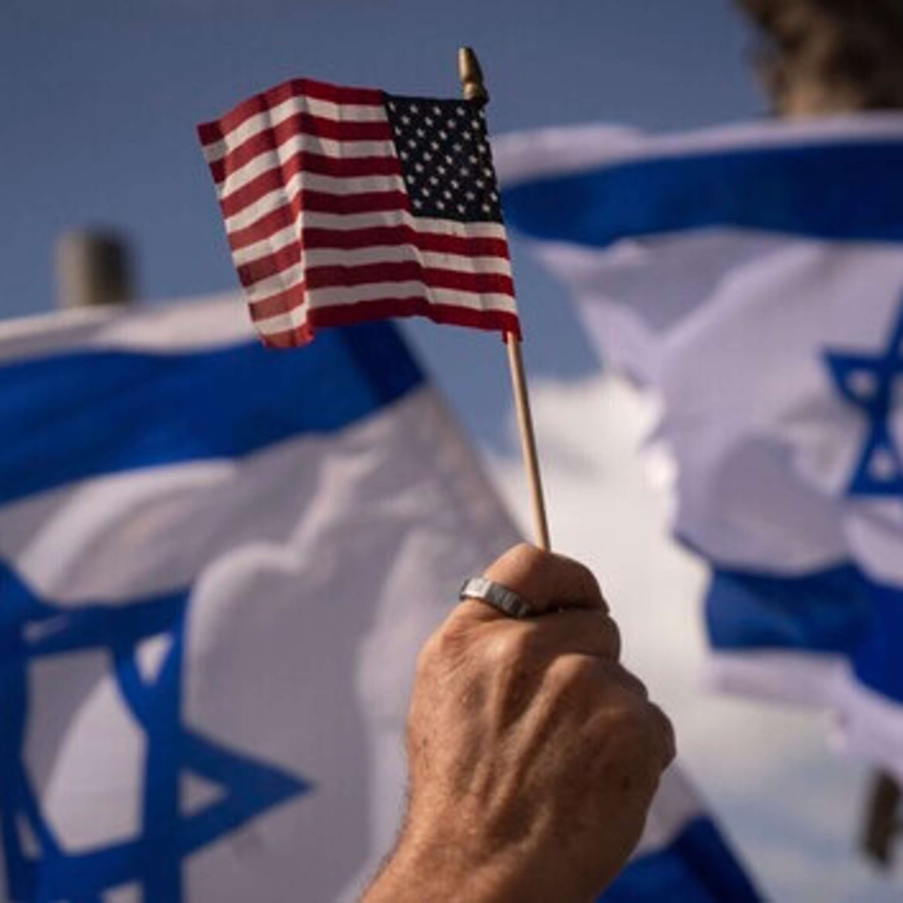 Netanyahu đang cố gắng dùng kỳ bầu cử Mỹ để tự cứu mình