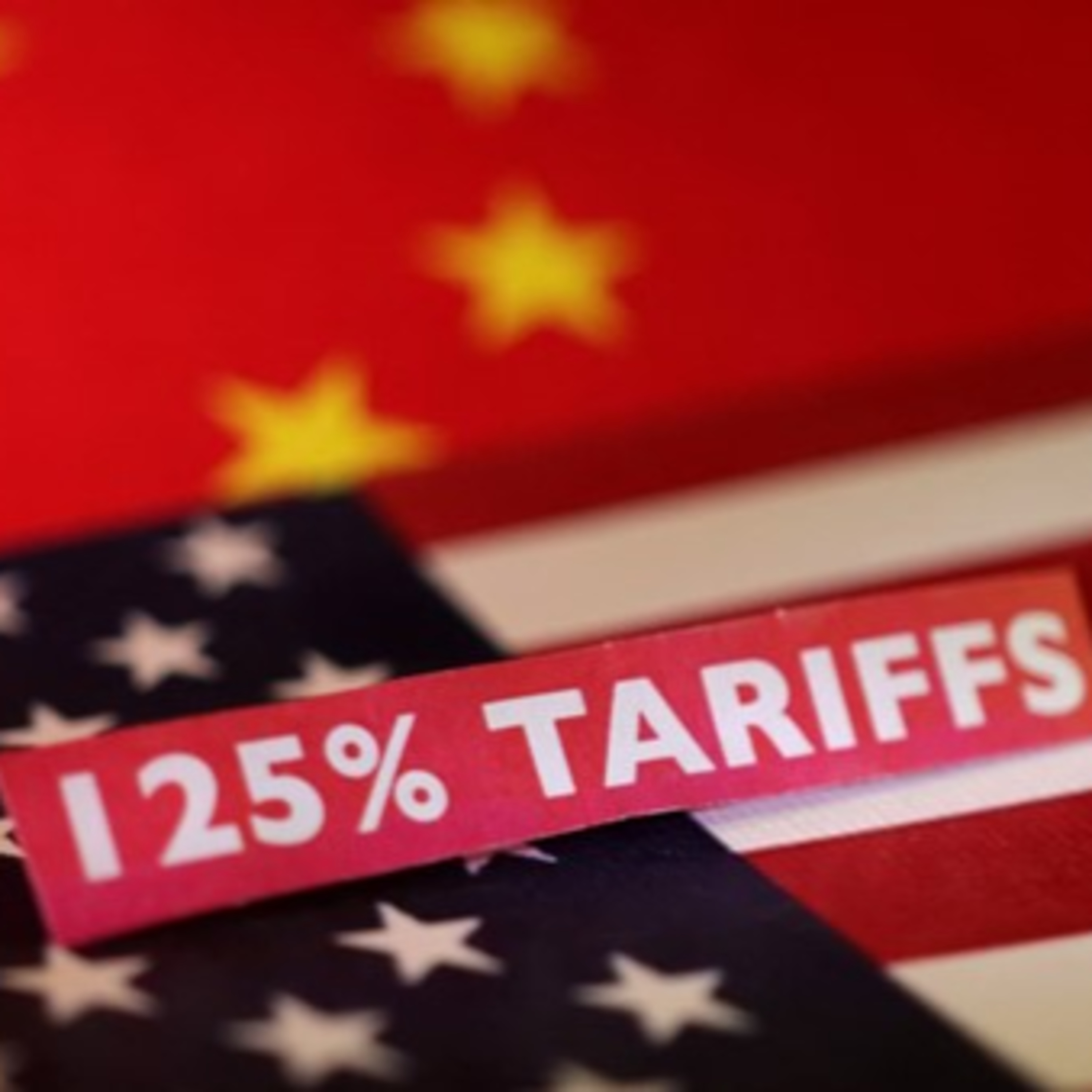 Doanh nghiệp Trung Quốc sẽ tồn tại dưới áp lực thuế quan cao bằng cách nào?