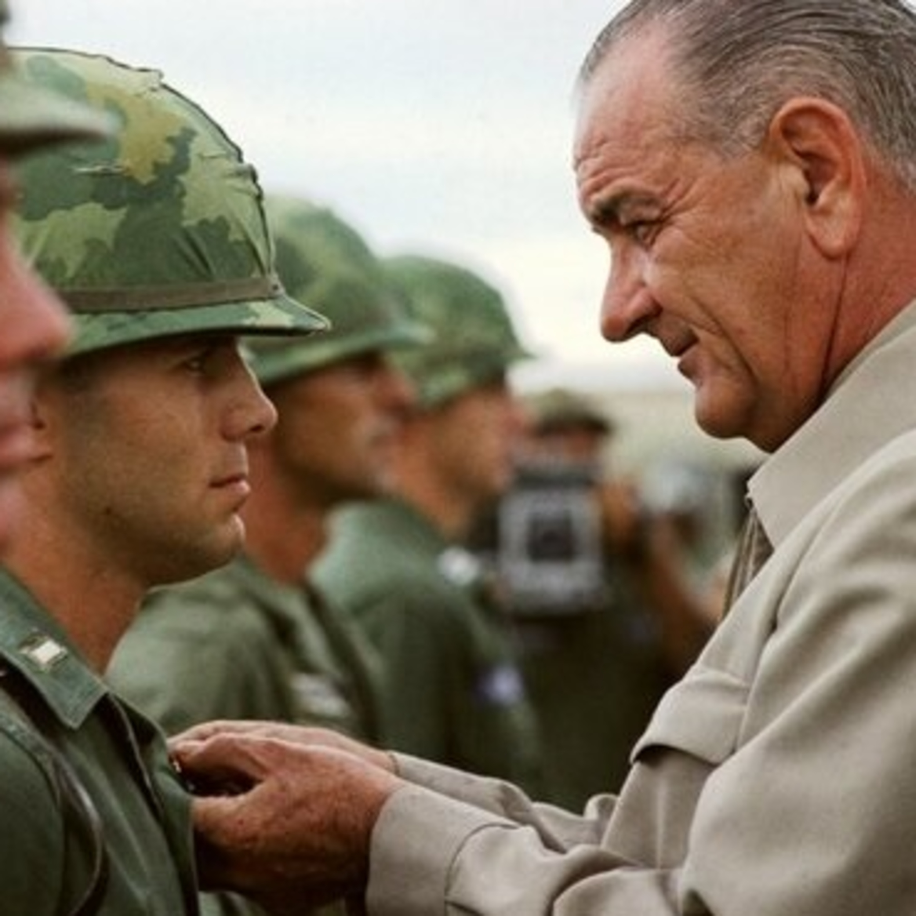 Kỷ niệm ngày Sài Gòn thất thủ: Phải thận trọng với mong muốn giữ thể diện bằng mọi giá