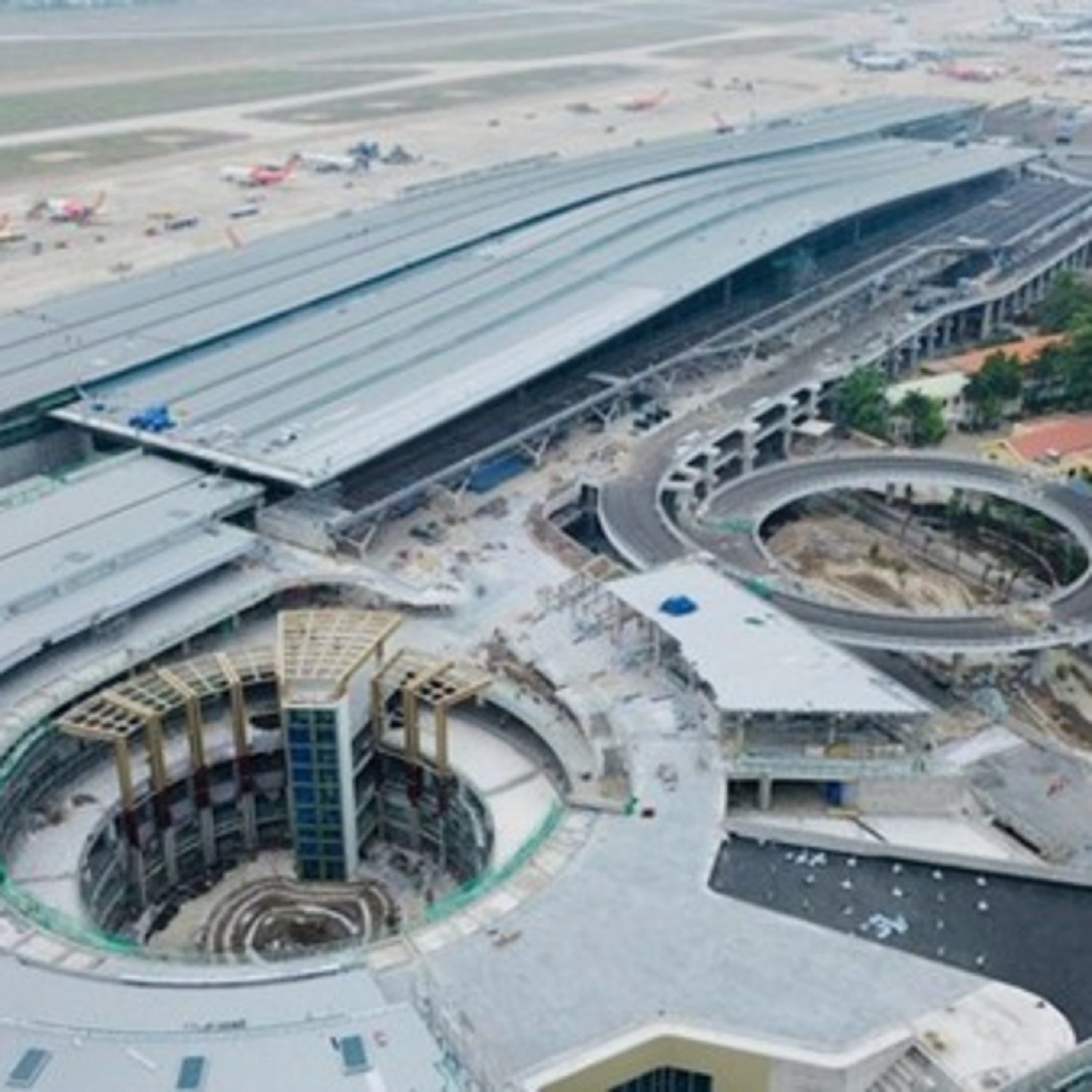 Cuộc đua phát triển hạ tầng của Việt Nam: Những rủi ro tiềm tàng