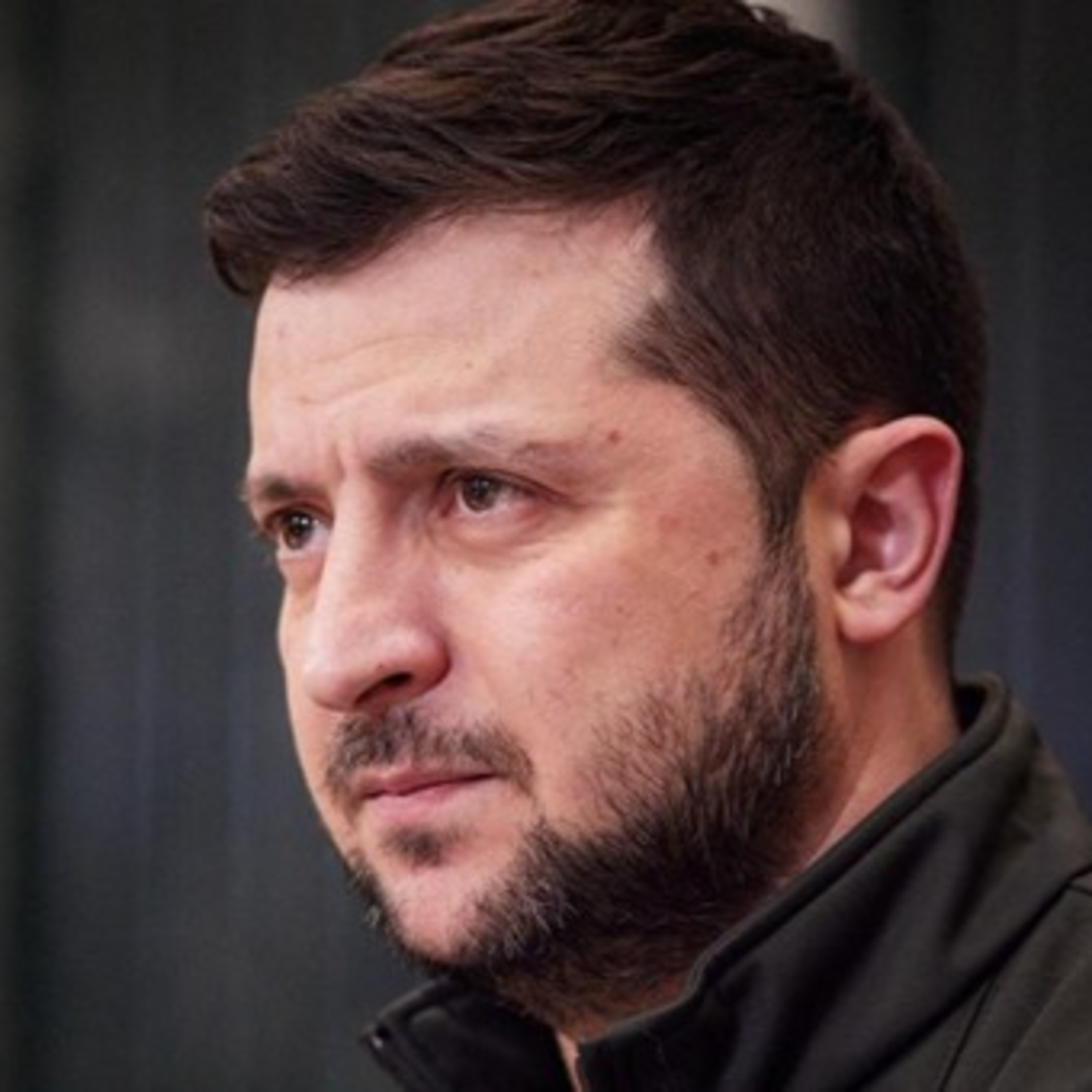 Tại sao Zelensky đang mất dần sự ủng hộ từ người dân Ukraine? episode artwork