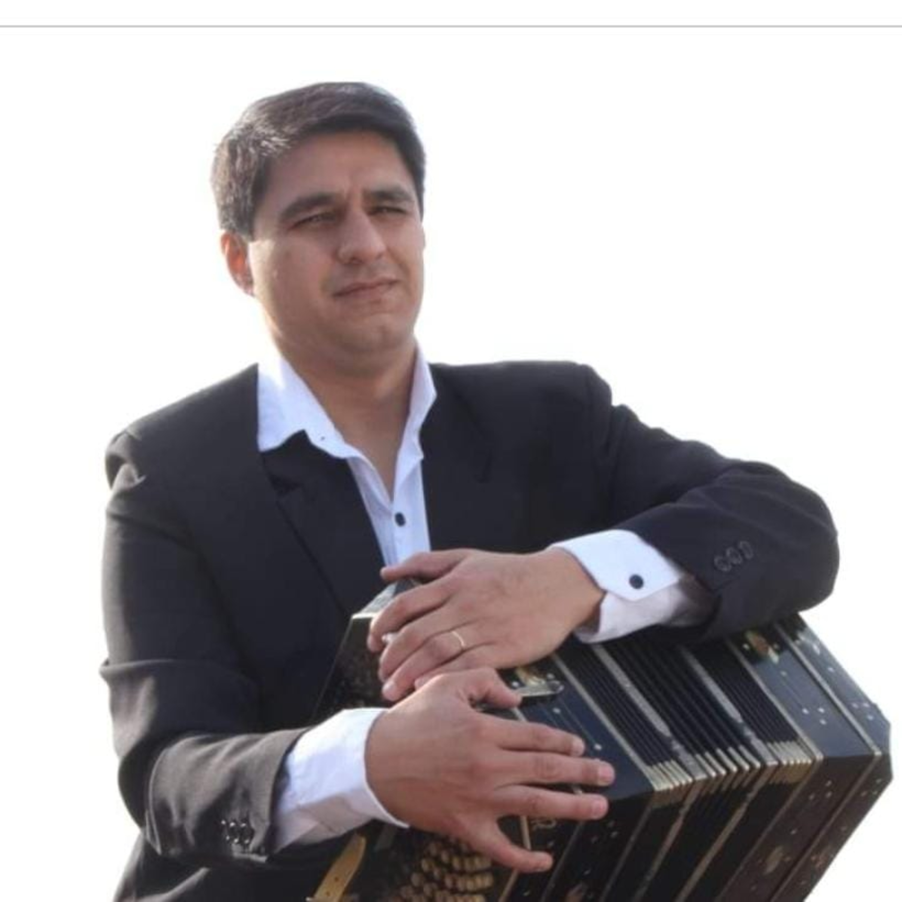 Un músico entrerriano viaja a Medellín a promover el tango episode artwork